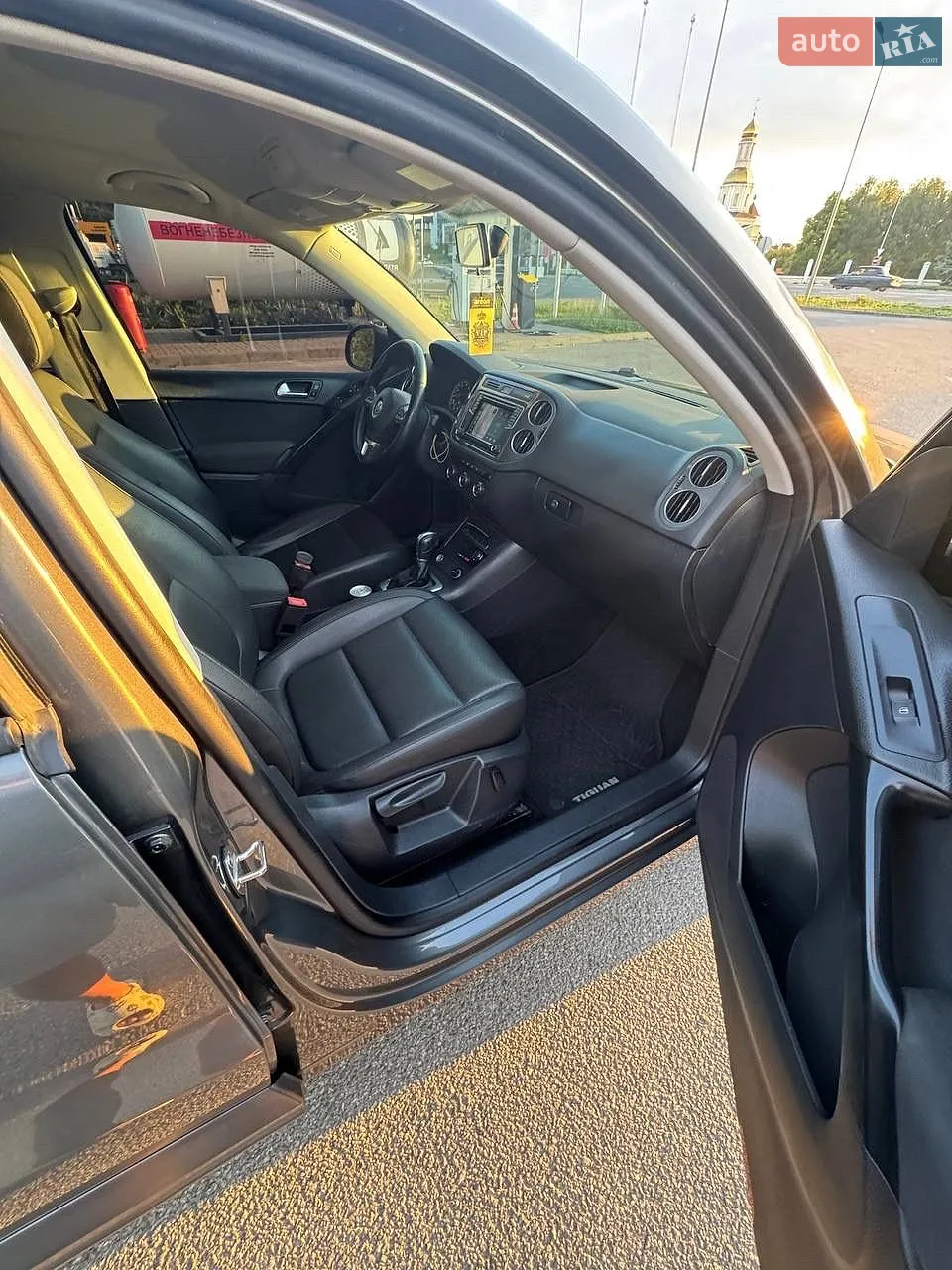 2018 Volkswagen Tiguan - мініатюра 10