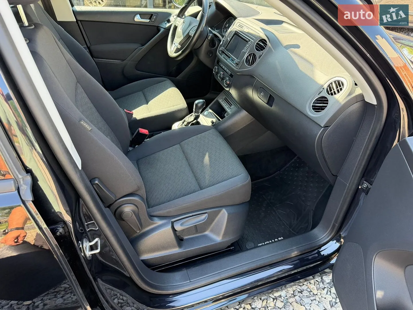 2017 Volkswagen Tiguan - мініатюра 21