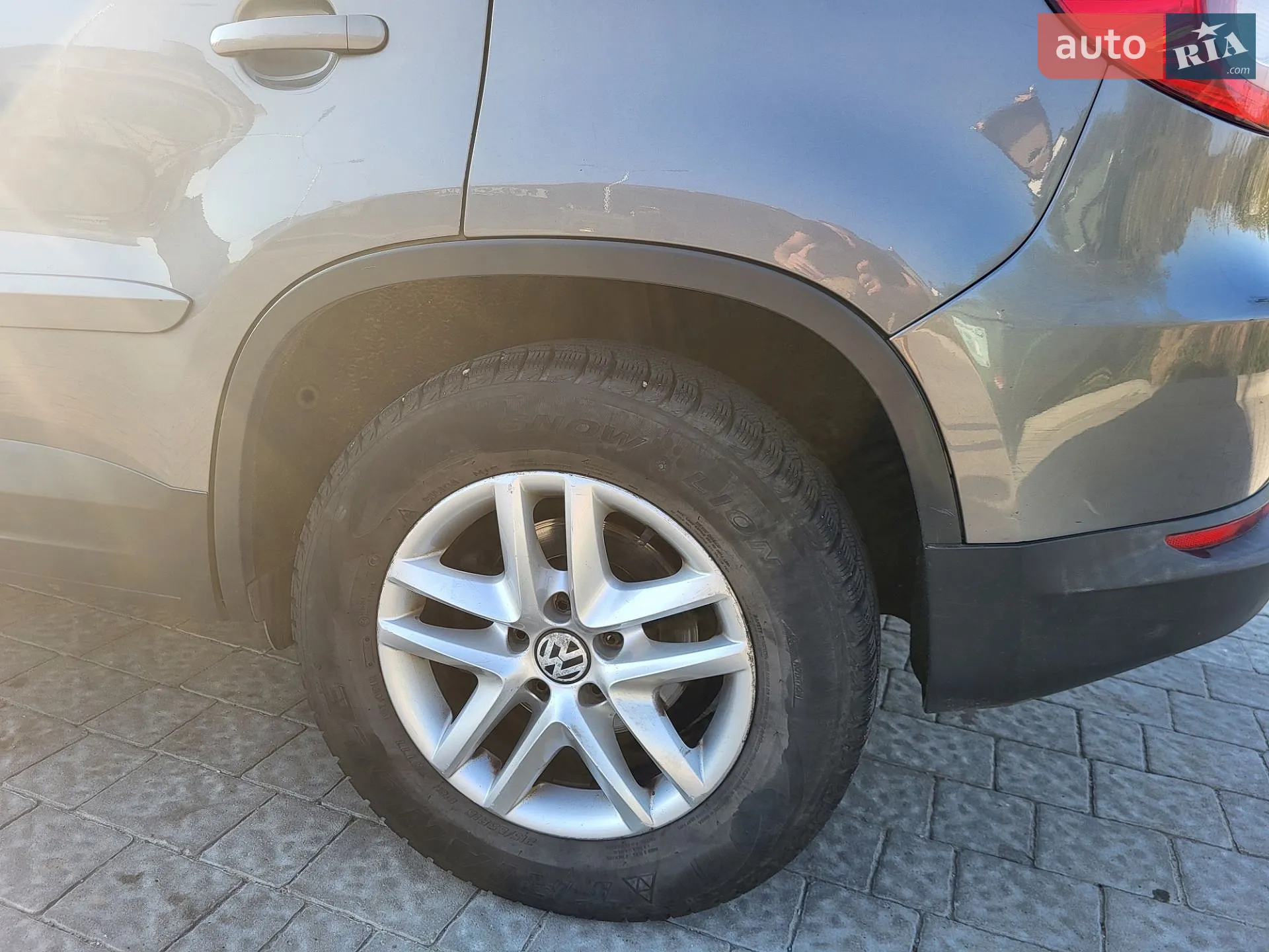 2010 Volkswagen Tiguan - мініатюра 8