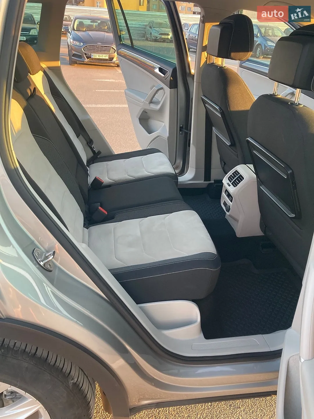 2017 Volkswagen Tiguan - мініатюра 25