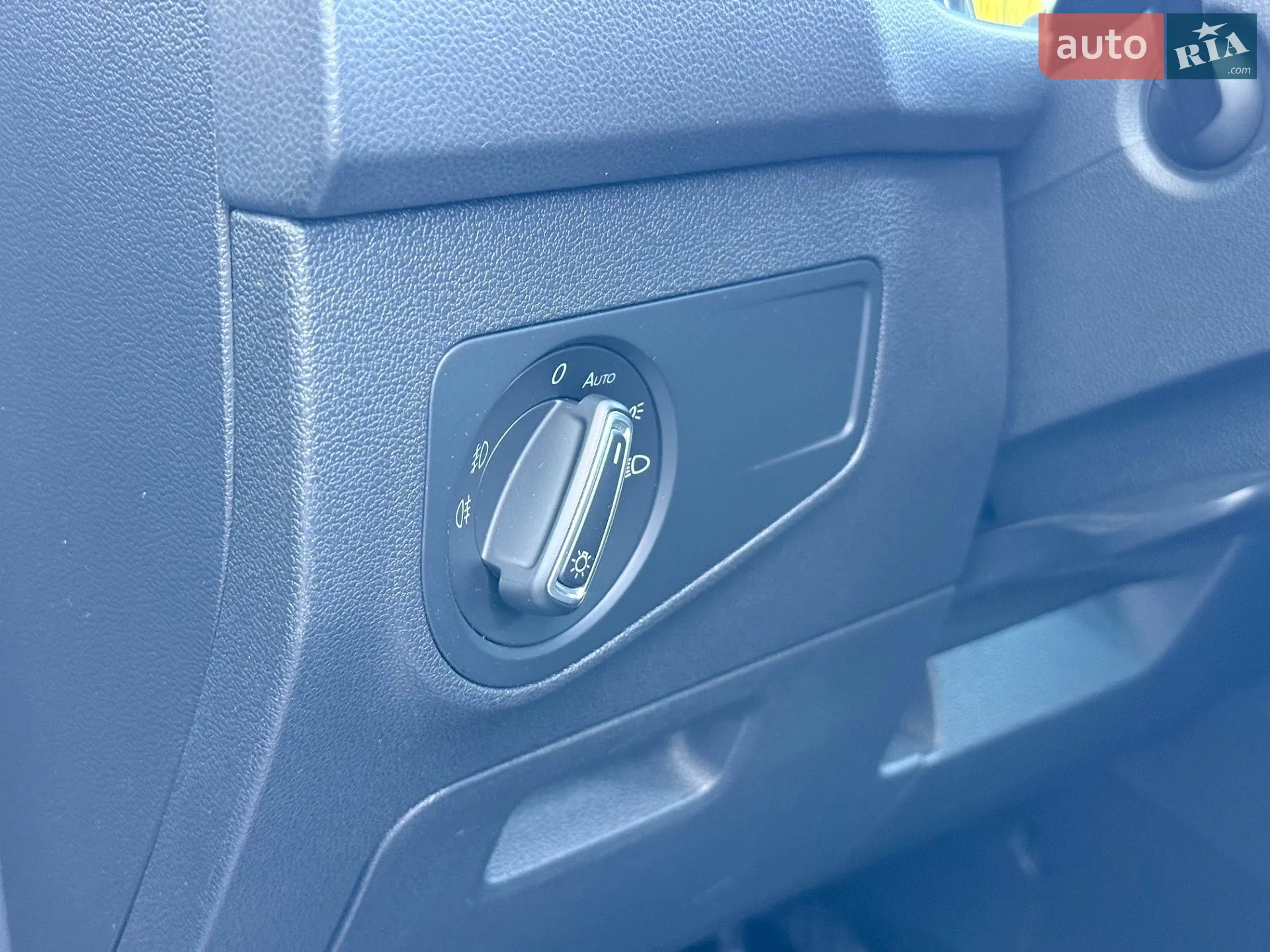 2017 Volkswagen Tiguan - мініатюра 36