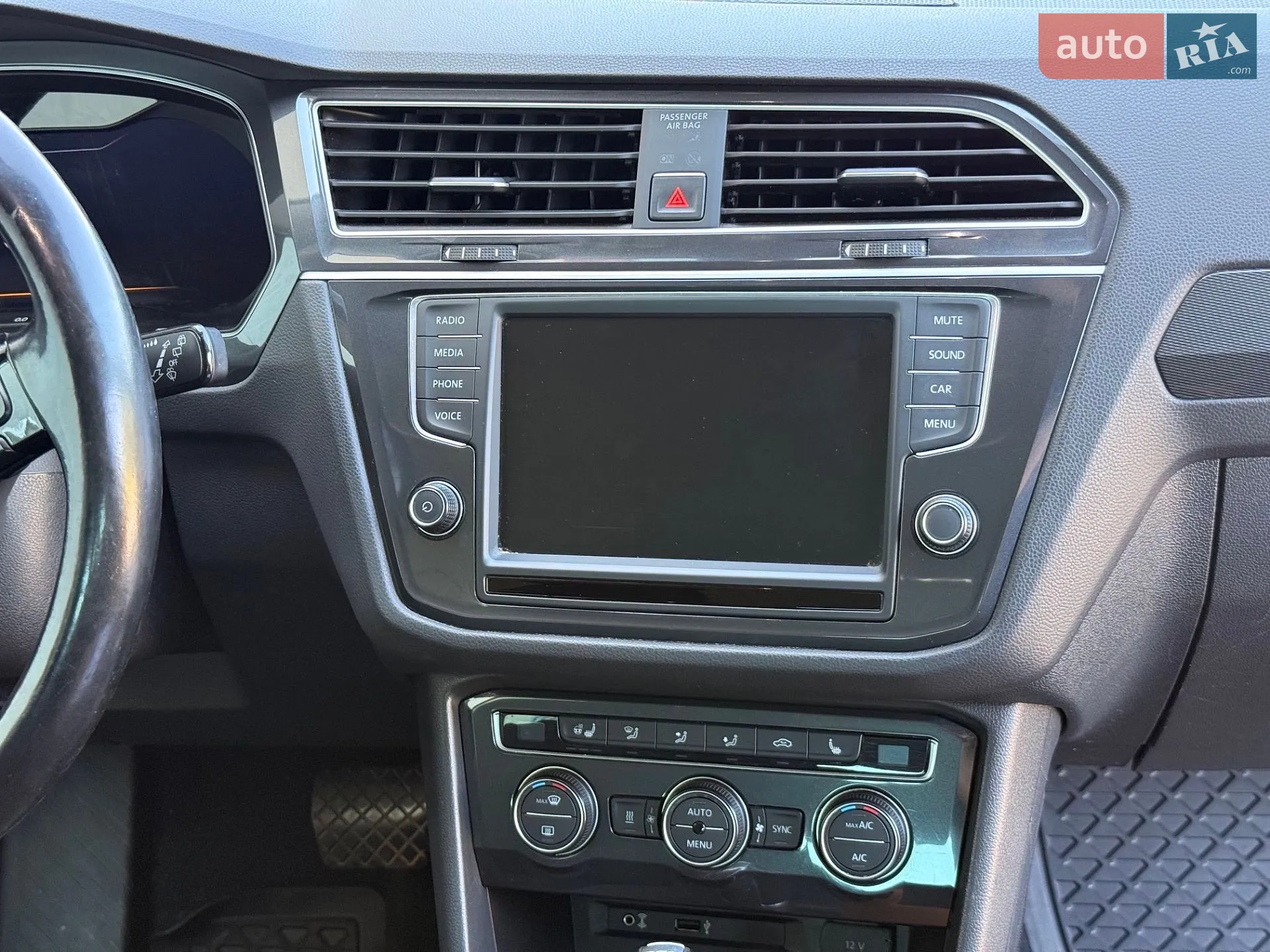 2017 Volkswagen Tiguan - мініатюра 46