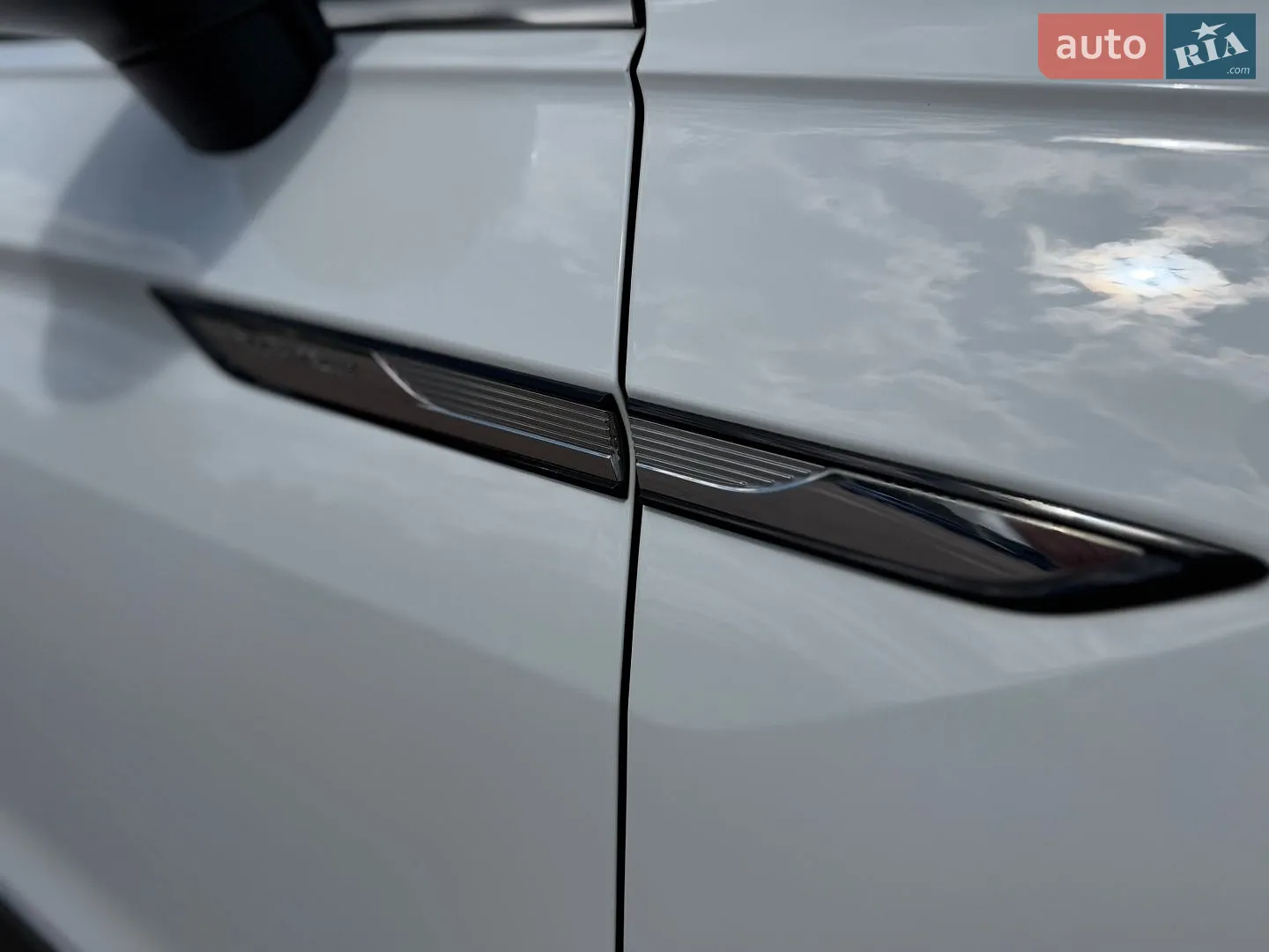 2022 Volkswagen Tiguan - мініатюра 32