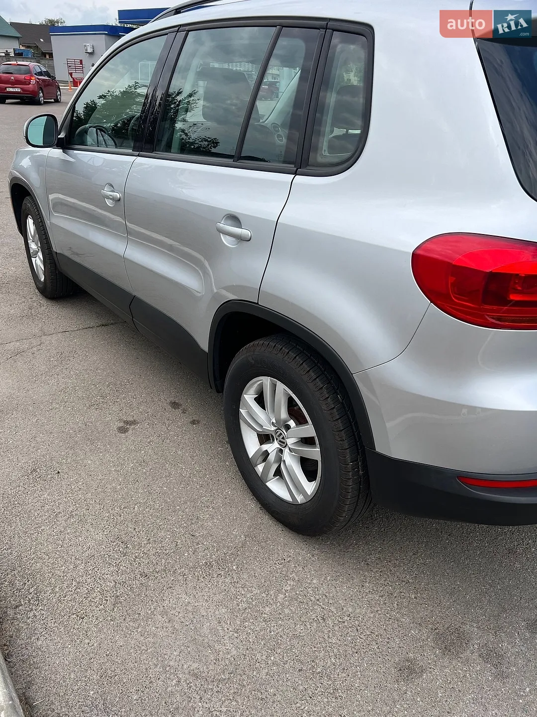 2016 Volkswagen Tiguan - мініатюра 10