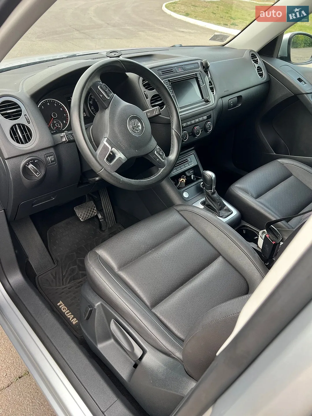 2016 Volkswagen Tiguan - мініатюра 12