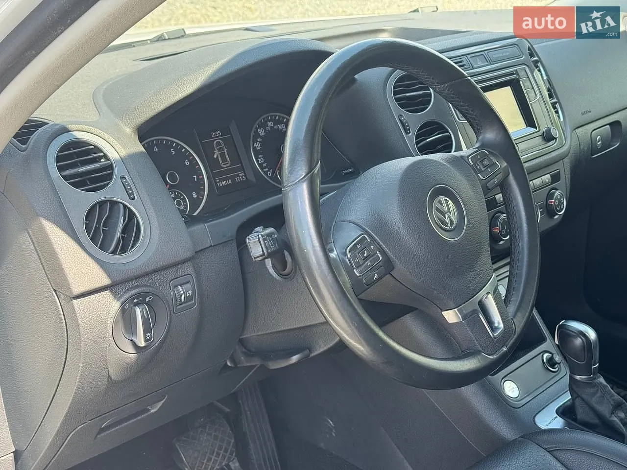 2016 Volkswagen Tiguan - мініатюра 10