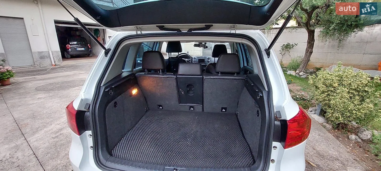 2016 Volkswagen Tiguan - мініатюра 15