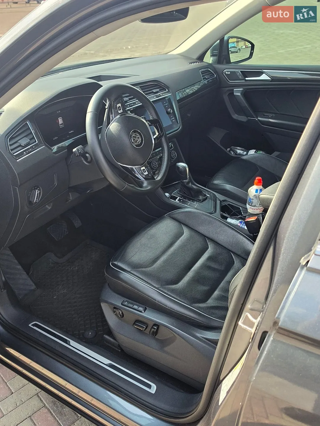 2017 Volkswagen Tiguan - мініатюра 9