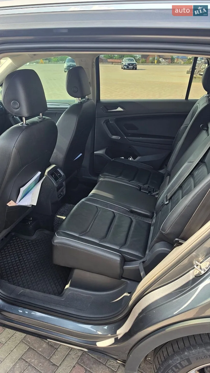 2017 Volkswagen Tiguan - мініатюра 10