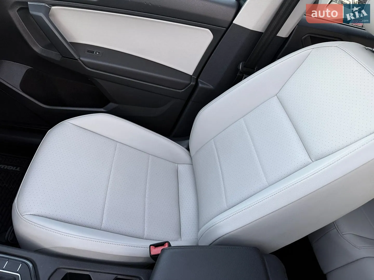 2019 Volkswagen Tiguan - мініатюра 28