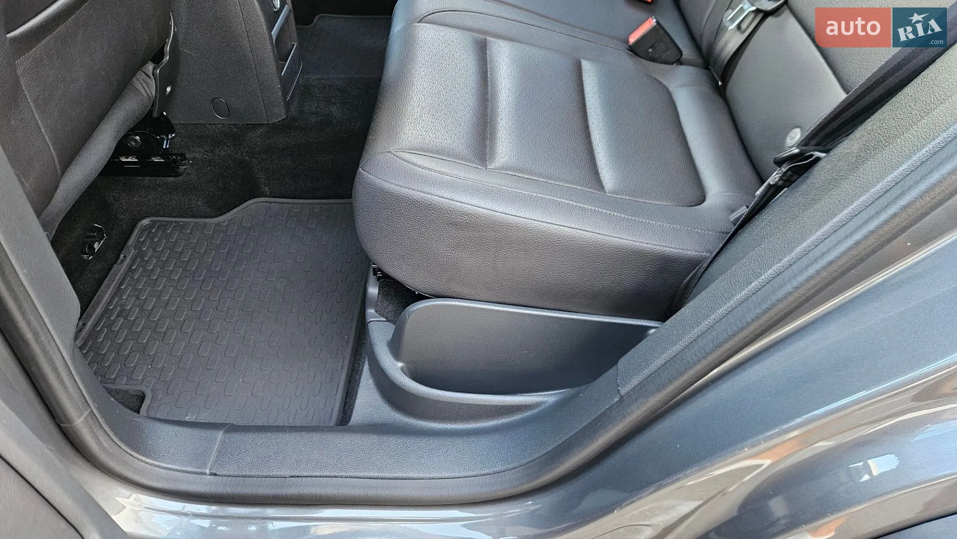 2016 Volkswagen Tiguan - мініатюра 24