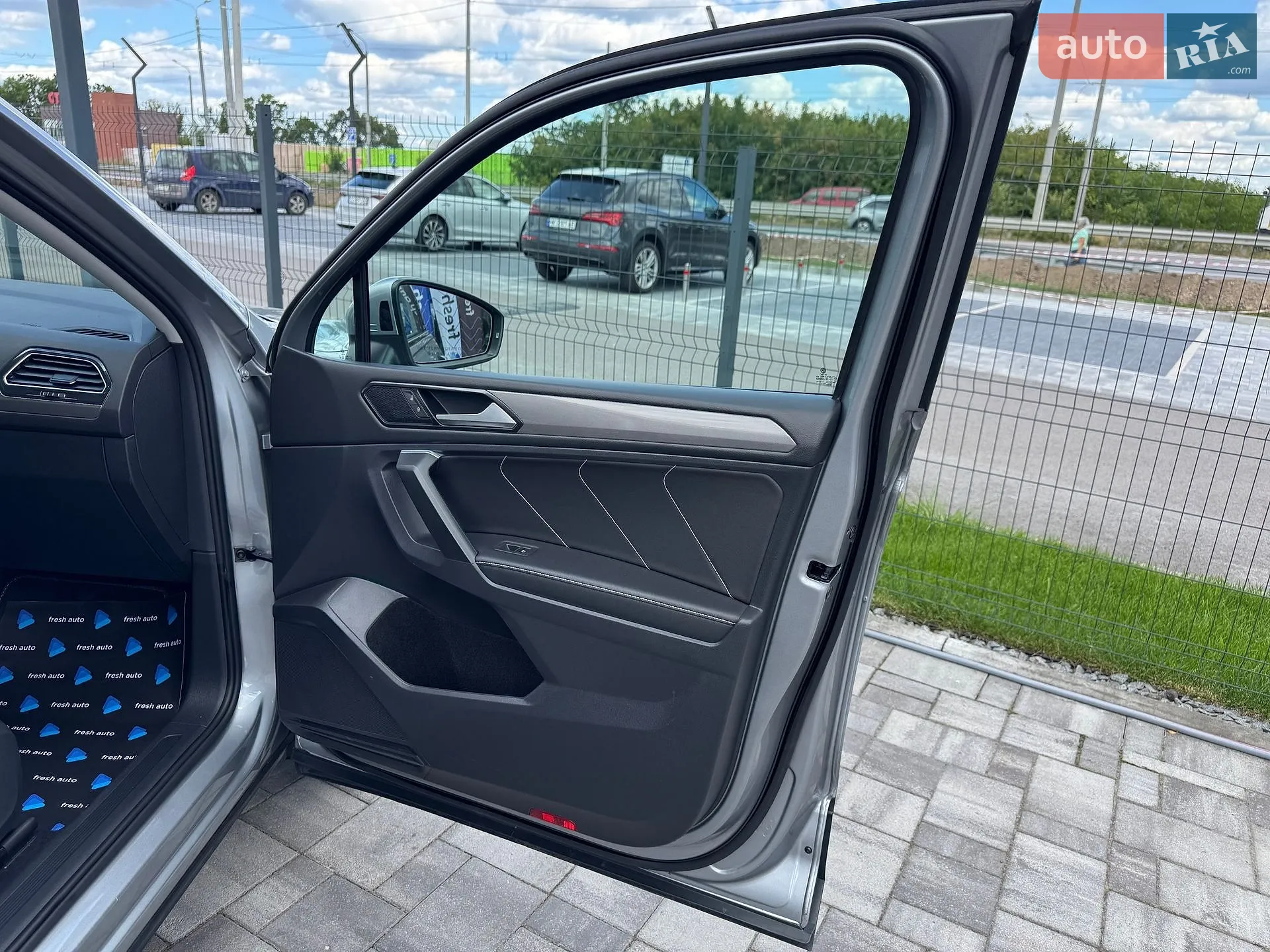 2021 Volkswagen Tiguan - мініатюра 34