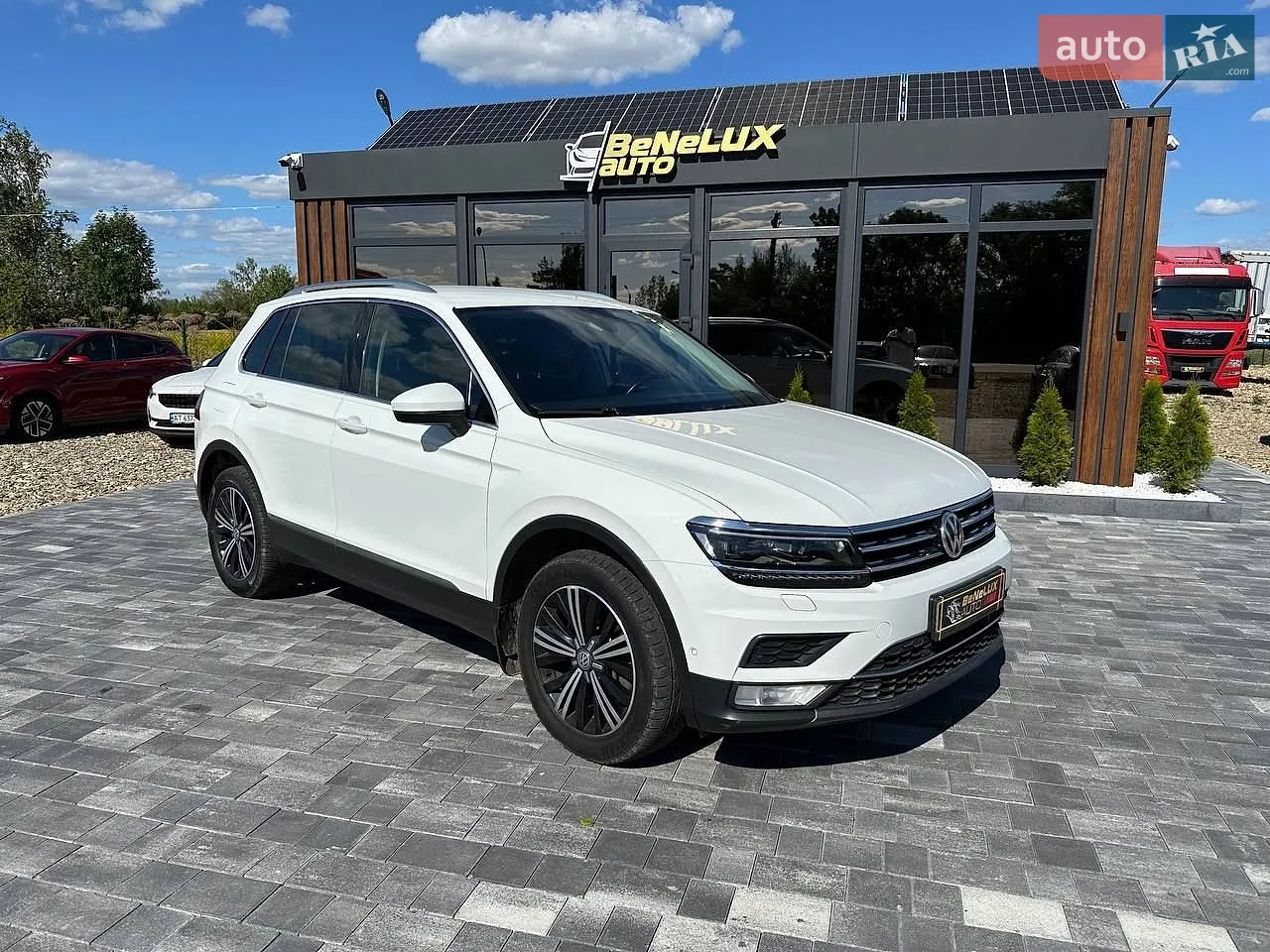 2017 Volkswagen Tiguan - мініатюра 8