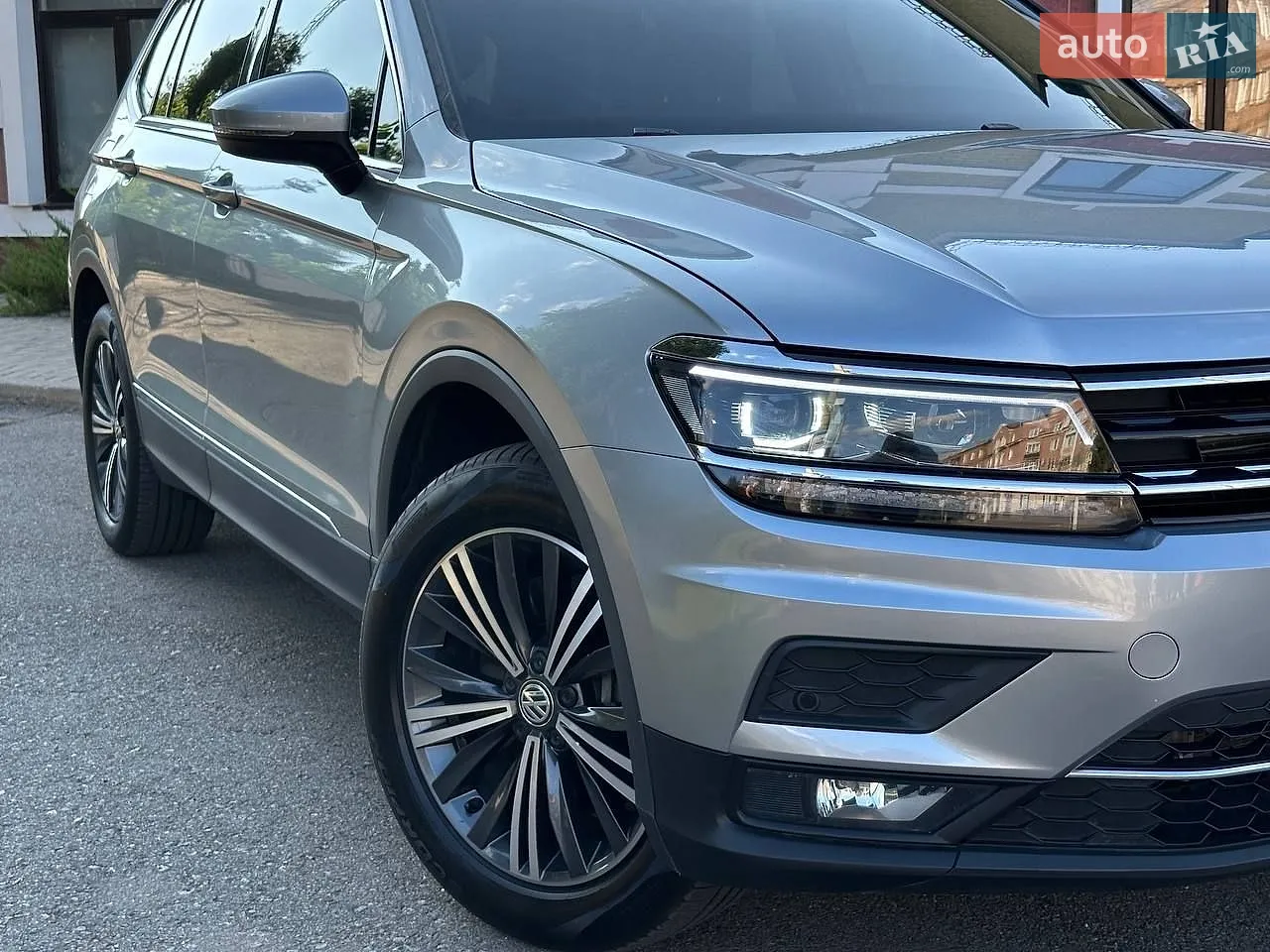 2019 Volkswagen Tiguan - мініатюра 3