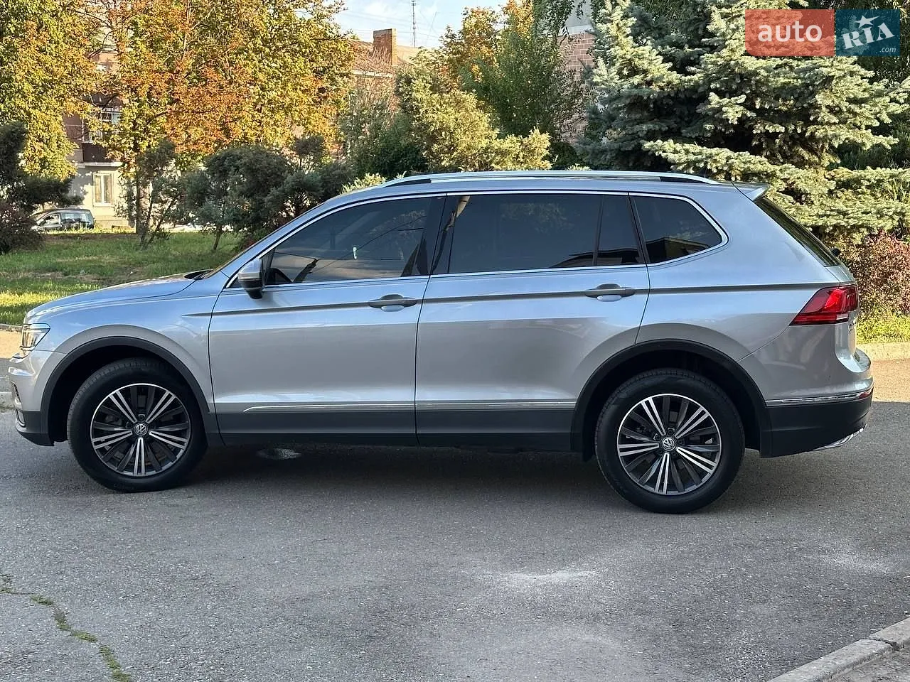 2019 Volkswagen Tiguan - мініатюра 10