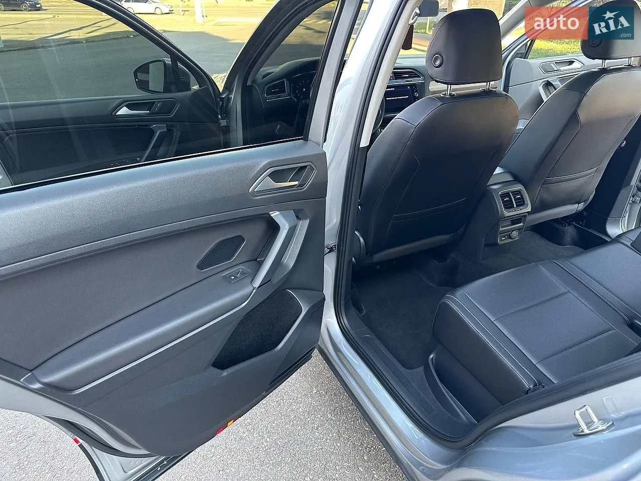 2019 Volkswagen Tiguan - мініатюра 27