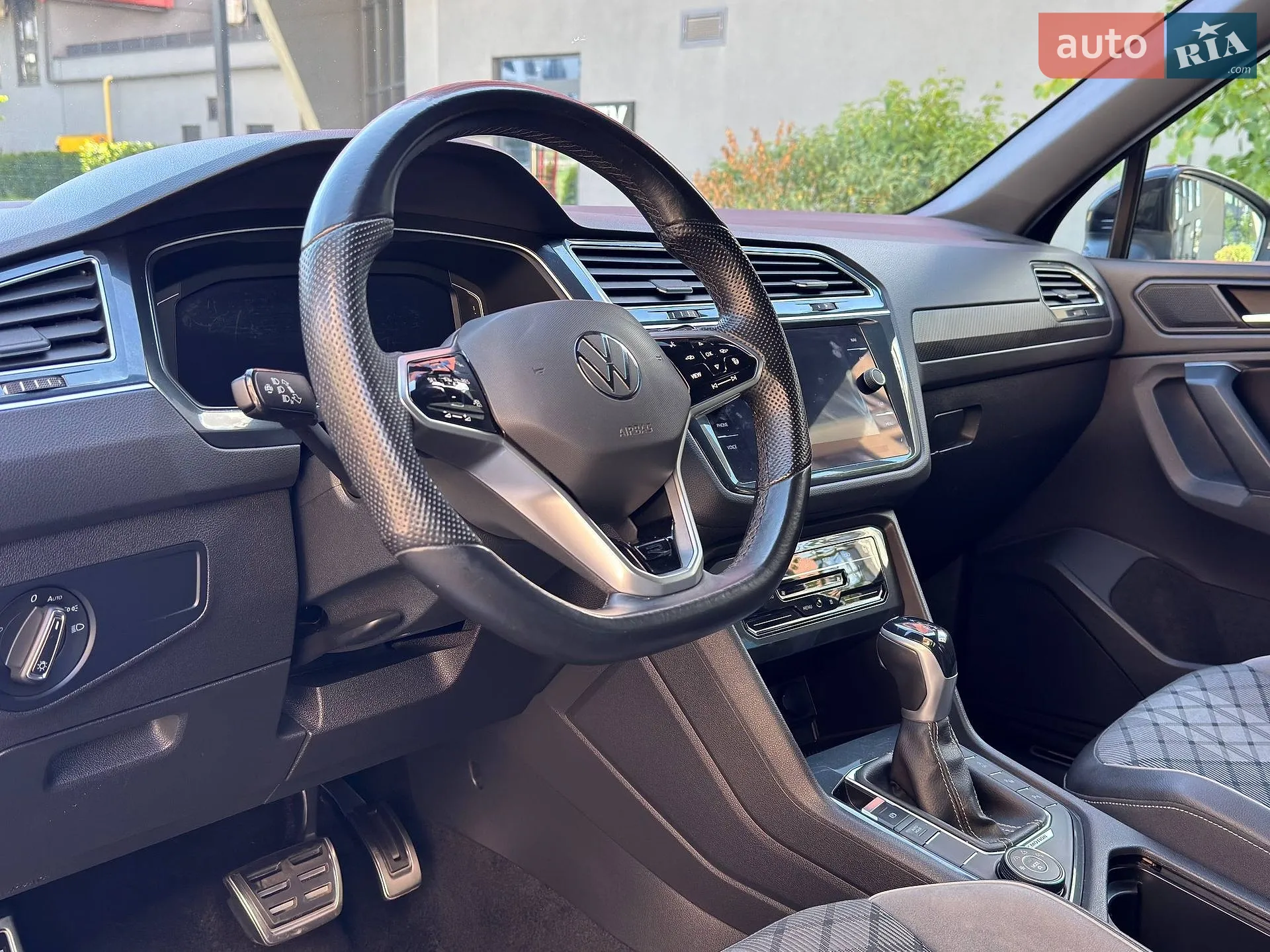 2020 Volkswagen Tiguan - мініатюра 9