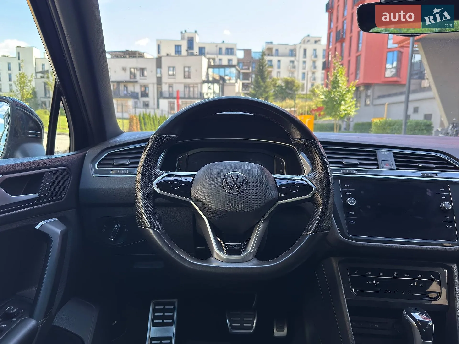 2020 Volkswagen Tiguan - мініатюра 20