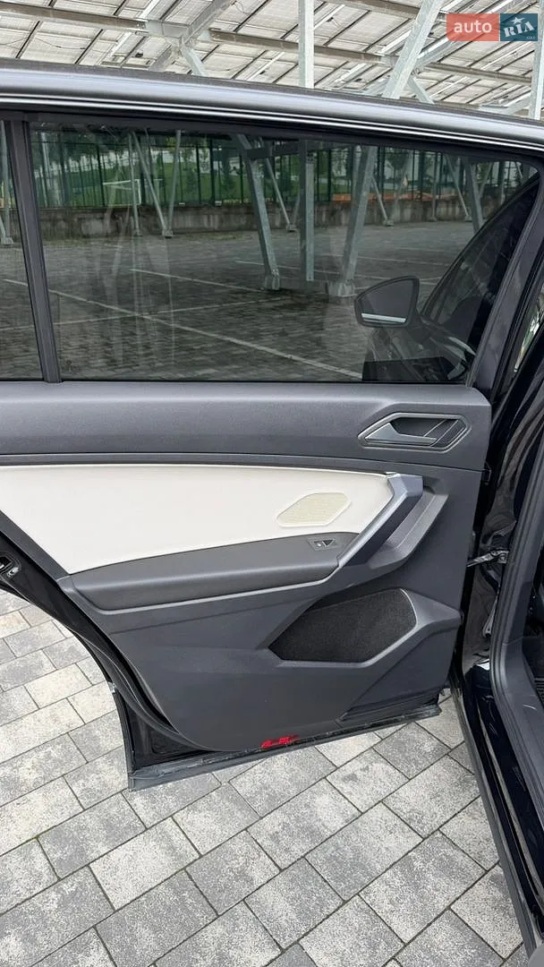 2020 Volkswagen Tiguan - мініатюра 25