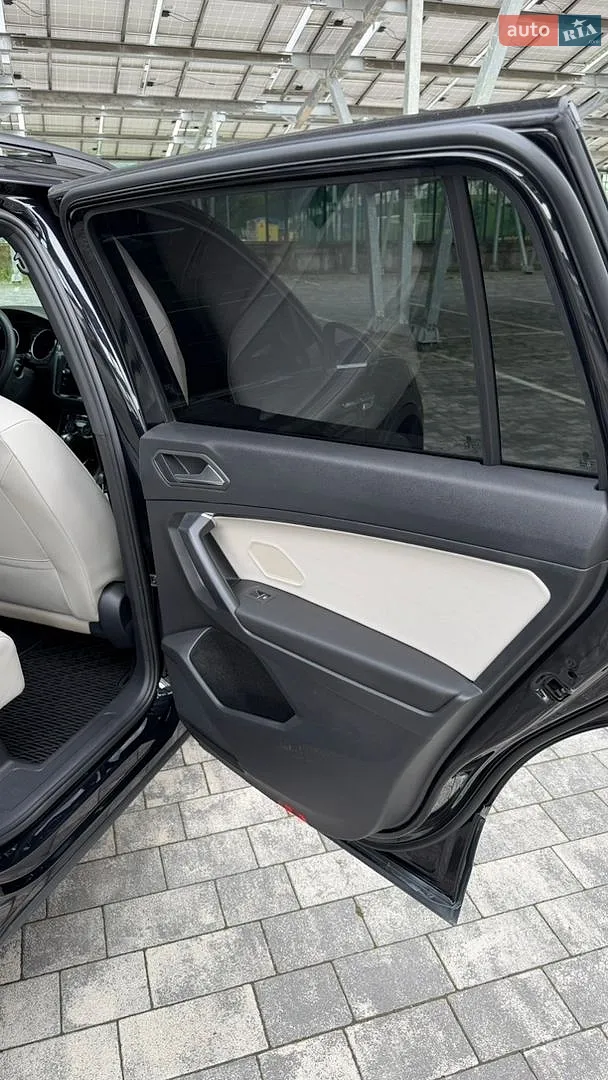 2020 Volkswagen Tiguan - мініатюра 33
