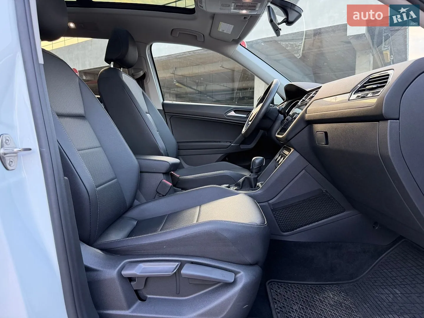 2019 Volkswagen Tiguan - мініатюра 33