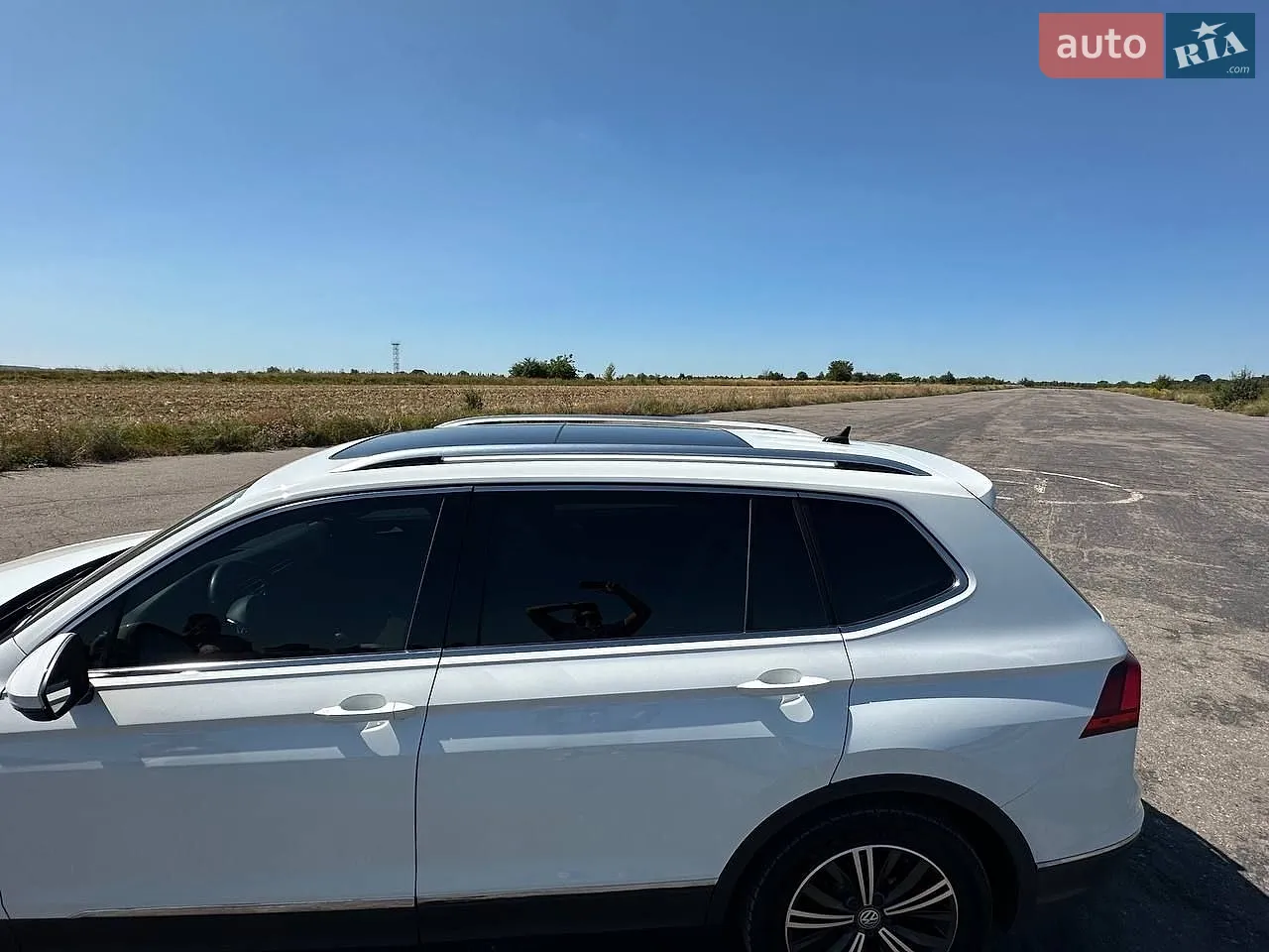 2018 Volkswagen Tiguan - мініатюра 11