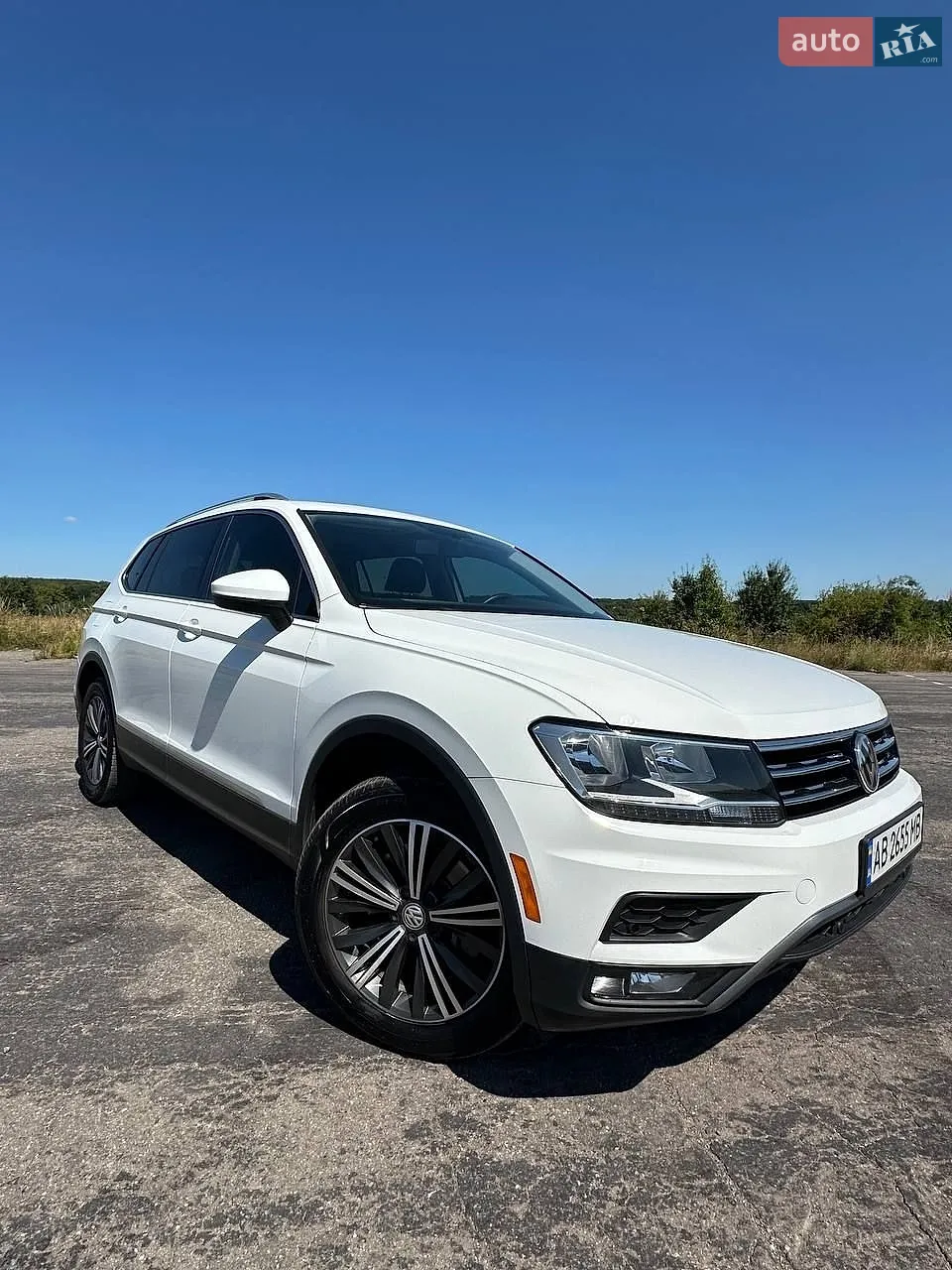 2018 Volkswagen Tiguan - фото 1