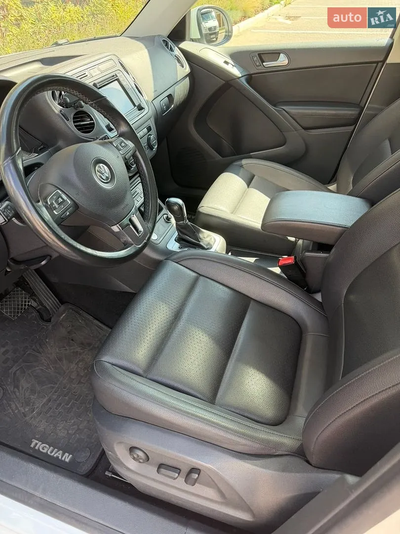 2016 Volkswagen Tiguan - мініатюра 21