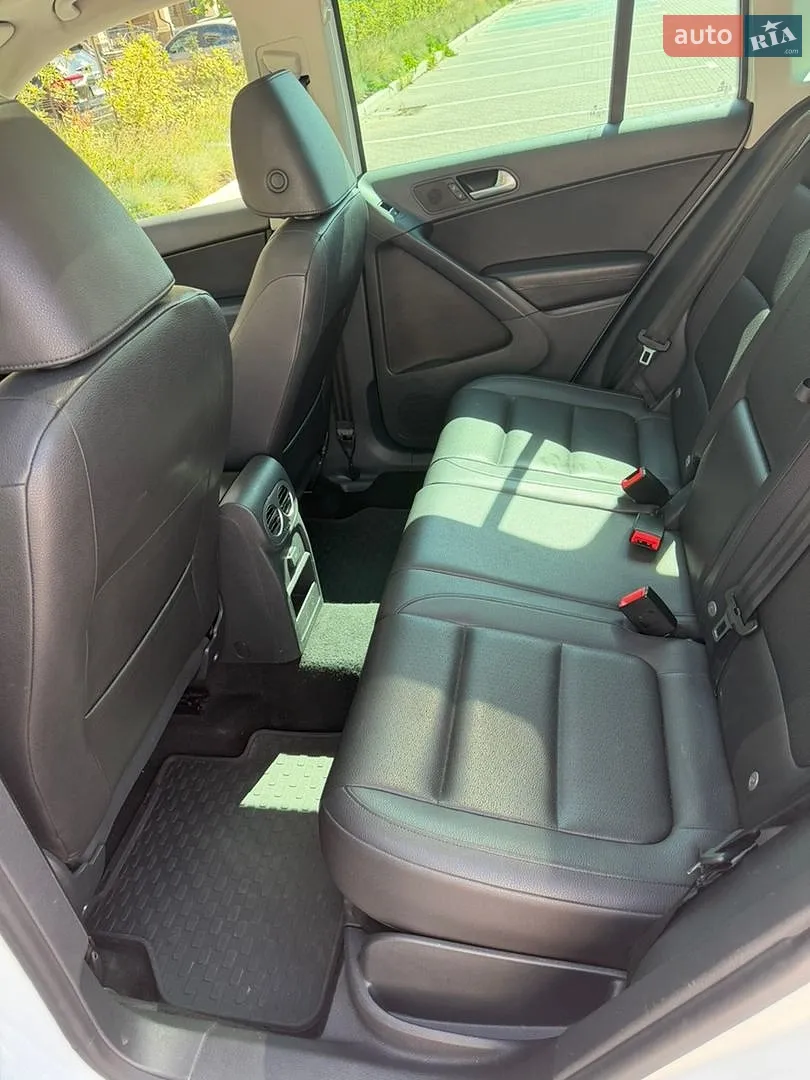 2016 Volkswagen Tiguan - мініатюра 18