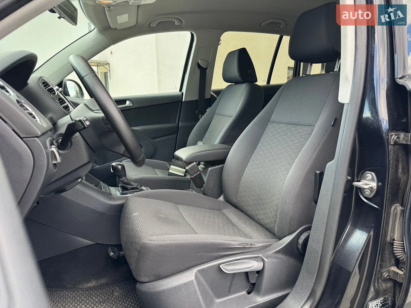 2012 Volkswagen Tiguan - мініатюра 32