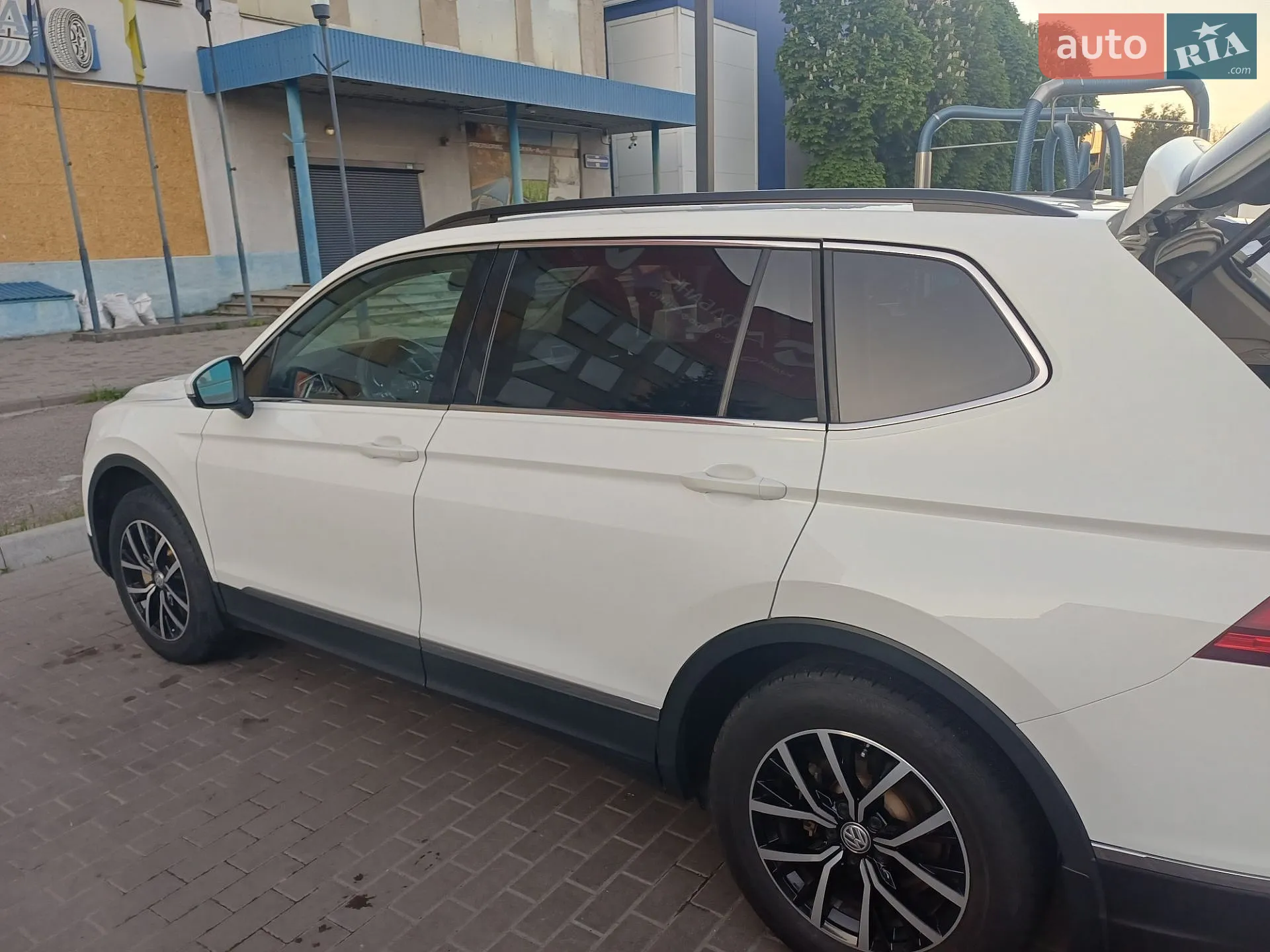 2020 Volkswagen Tiguan - мініатюра 18