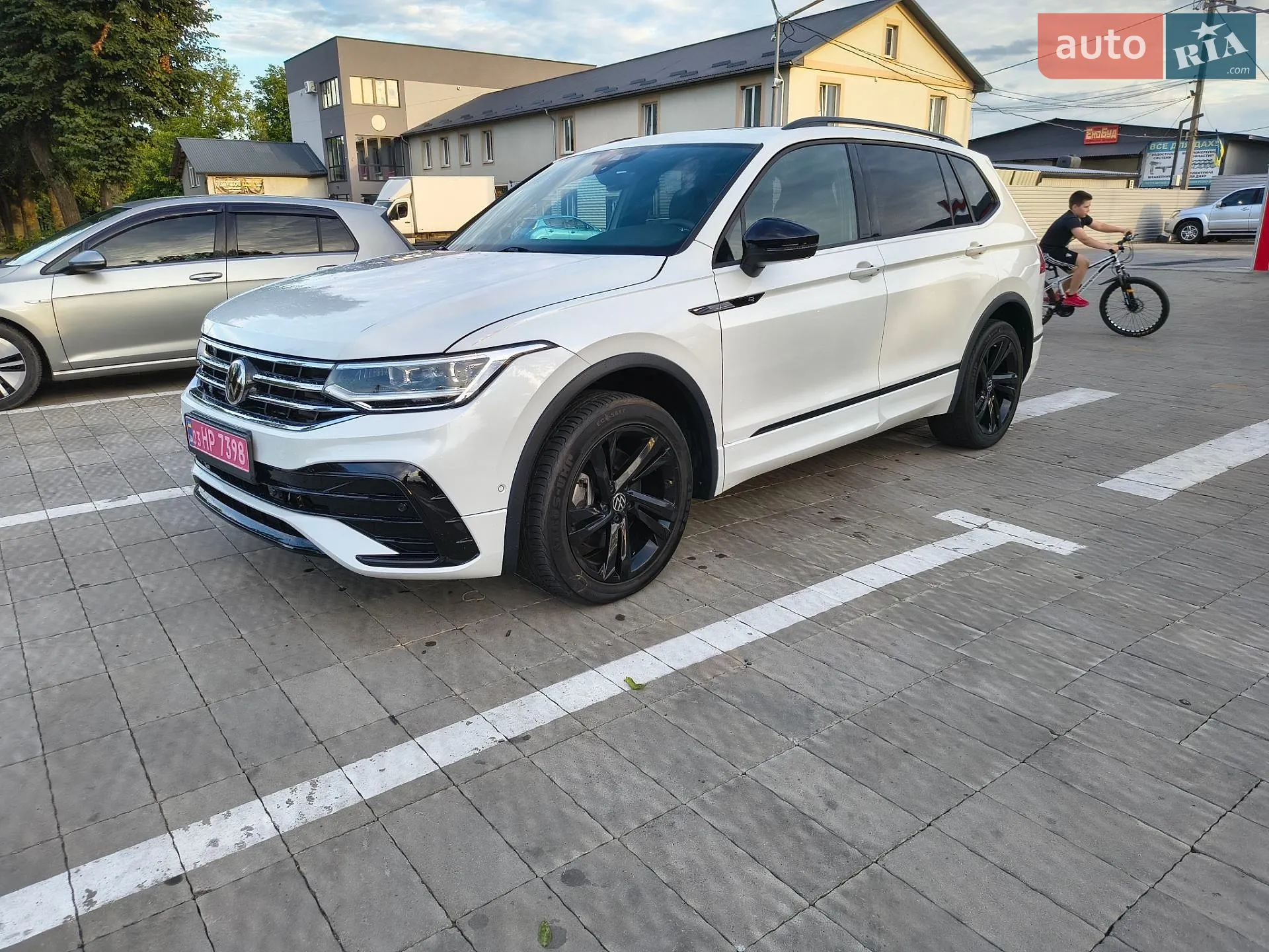 2023 Volkswagen Tiguan - мініатюра 9