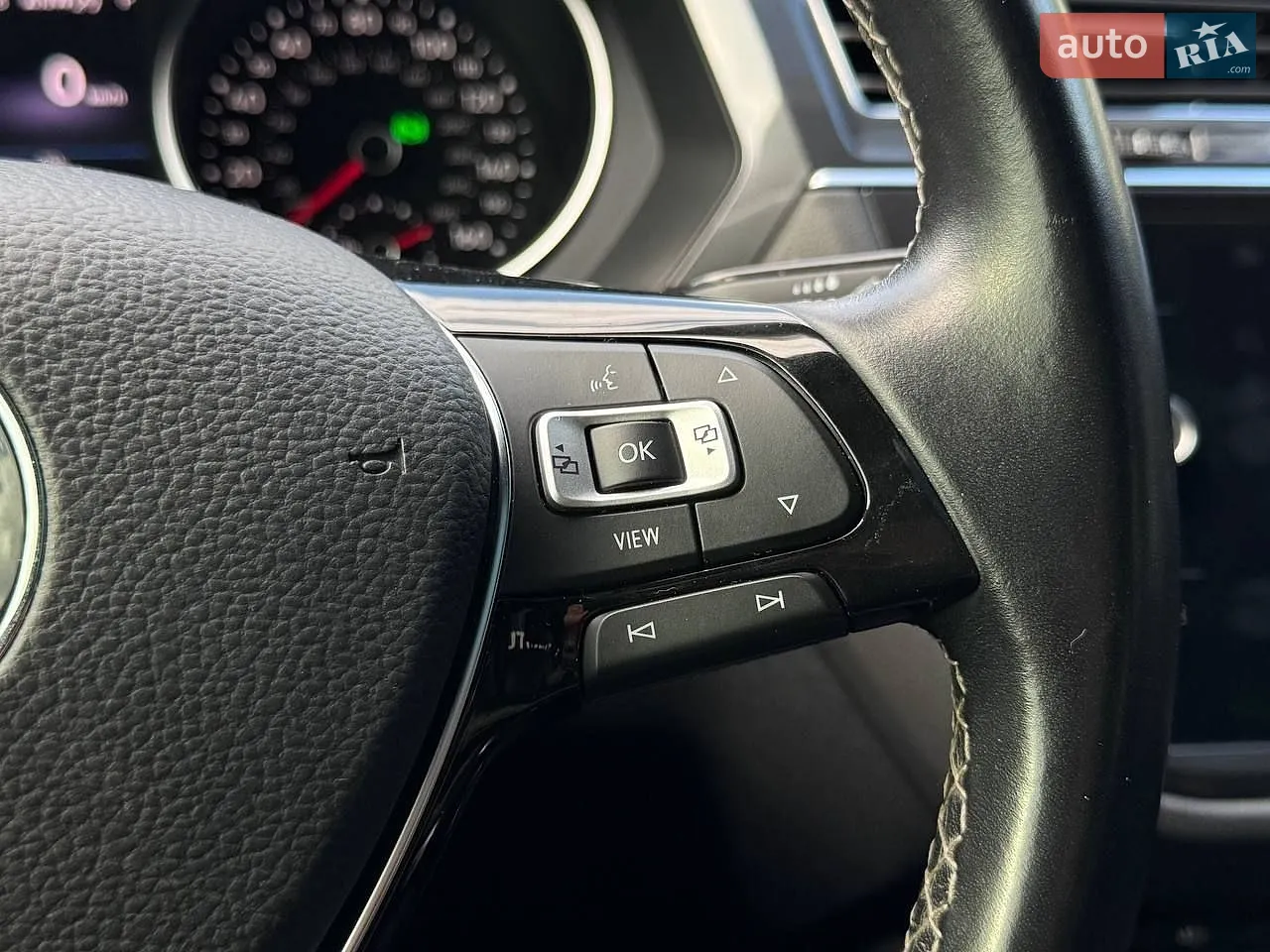 2020 Volkswagen Tiguan - мініатюра 19