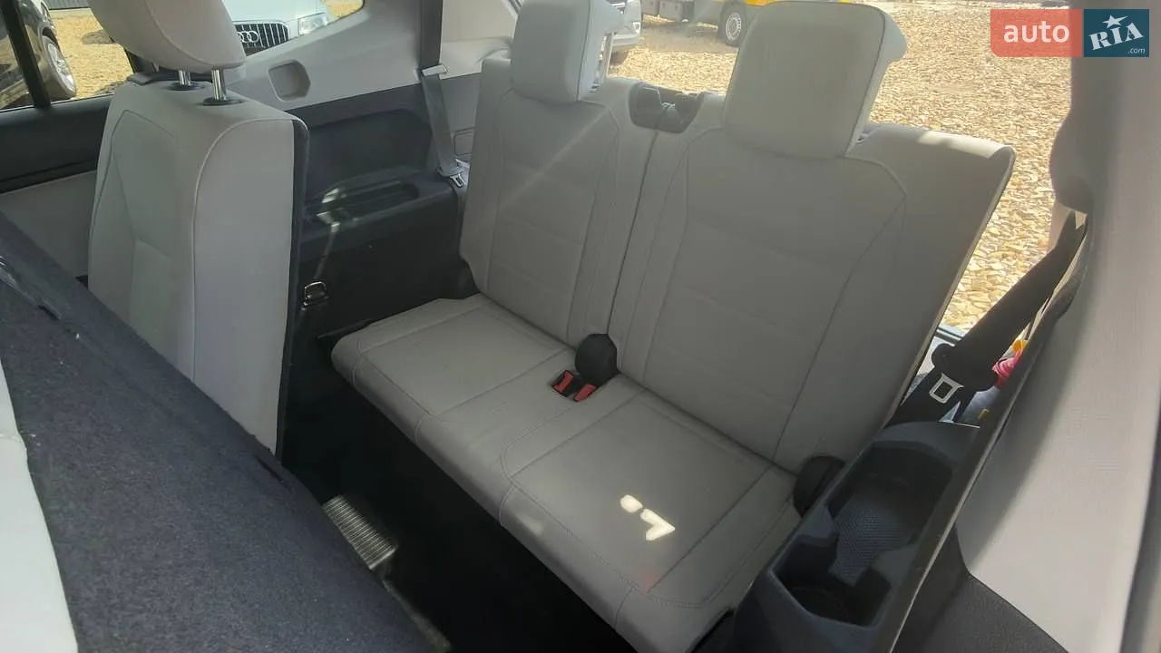 2019 Volkswagen Tiguan - мініатюра 8