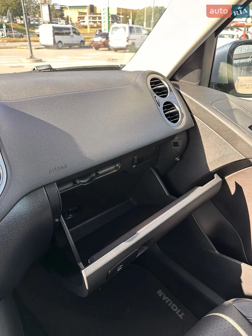 2017 Volkswagen Tiguan - мініатюра 38