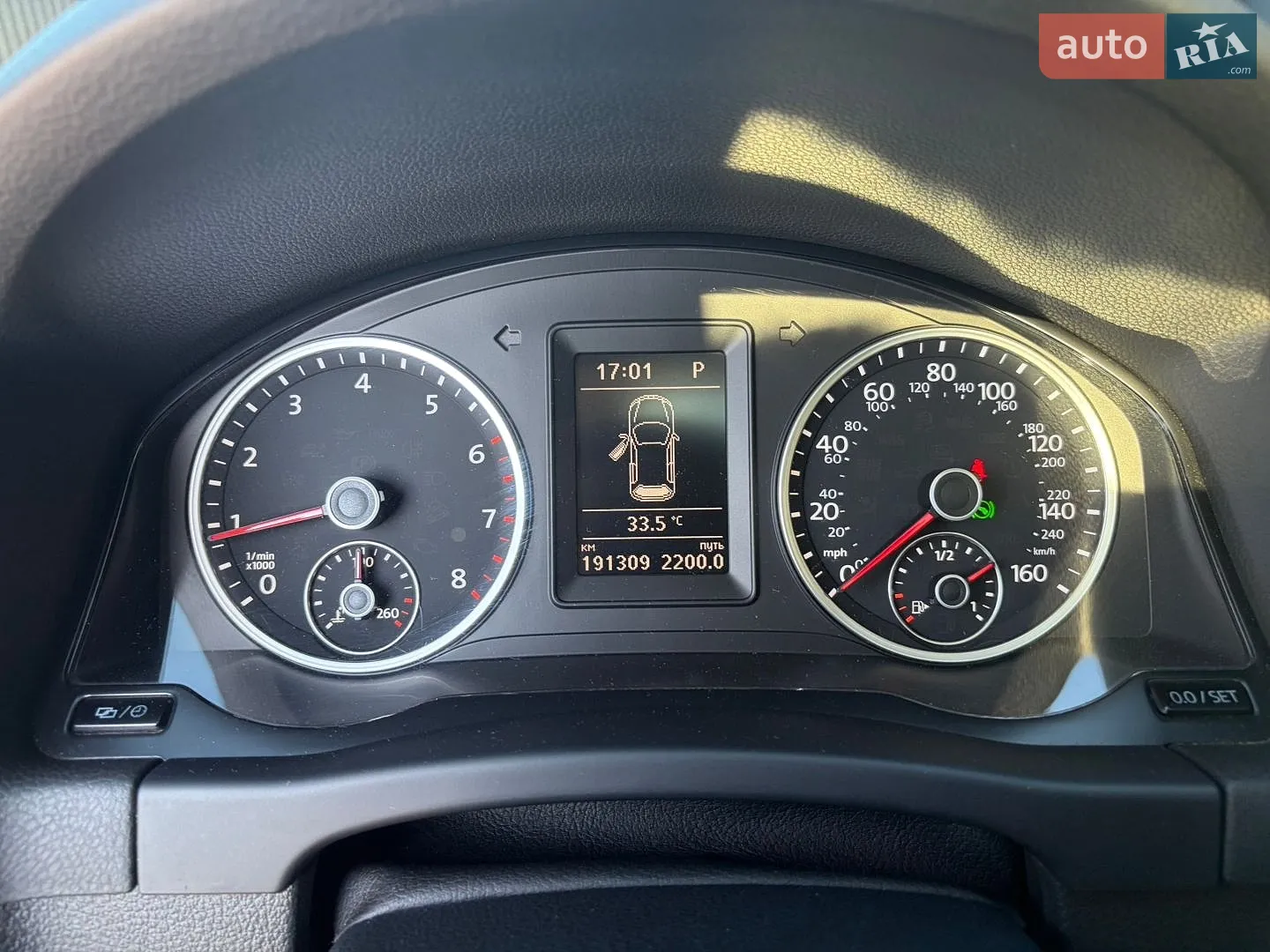 2016 Volkswagen Tiguan - мініатюра 12