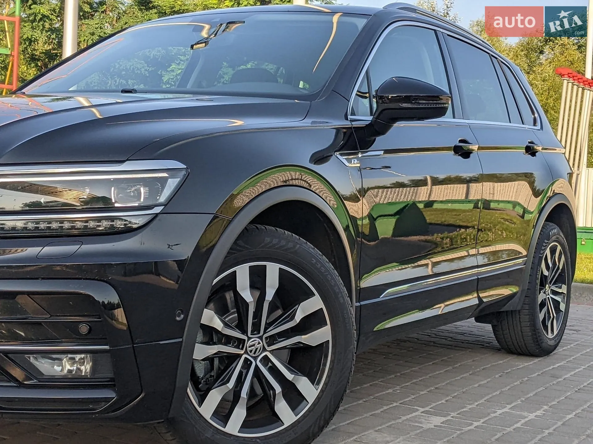 2018 Volkswagen Tiguan - мініатюра 23