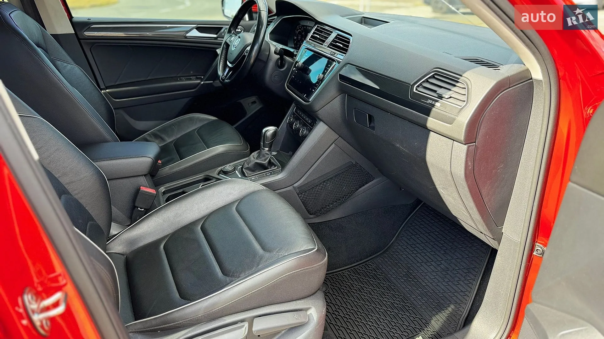 2018 Volkswagen Tiguan - мініатюра 23