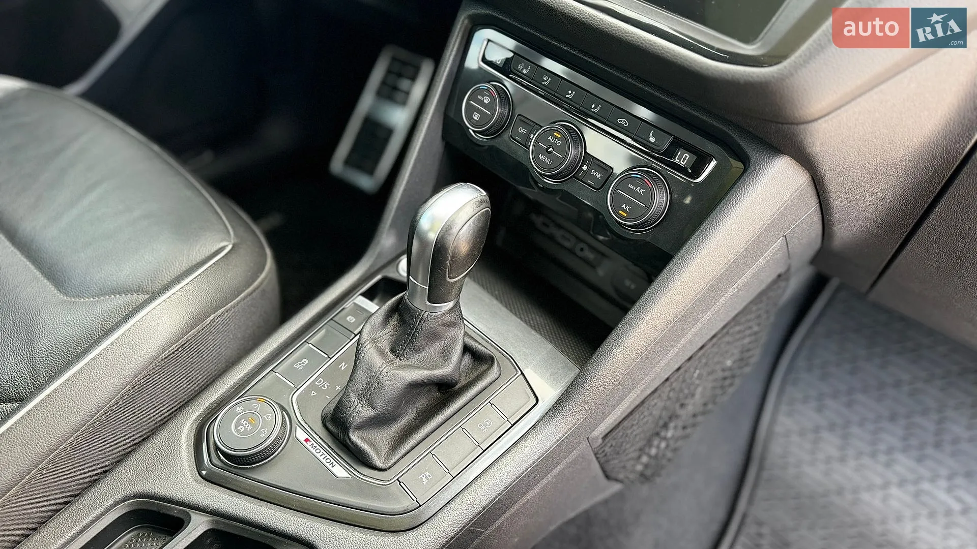 2018 Volkswagen Tiguan - мініатюра 26