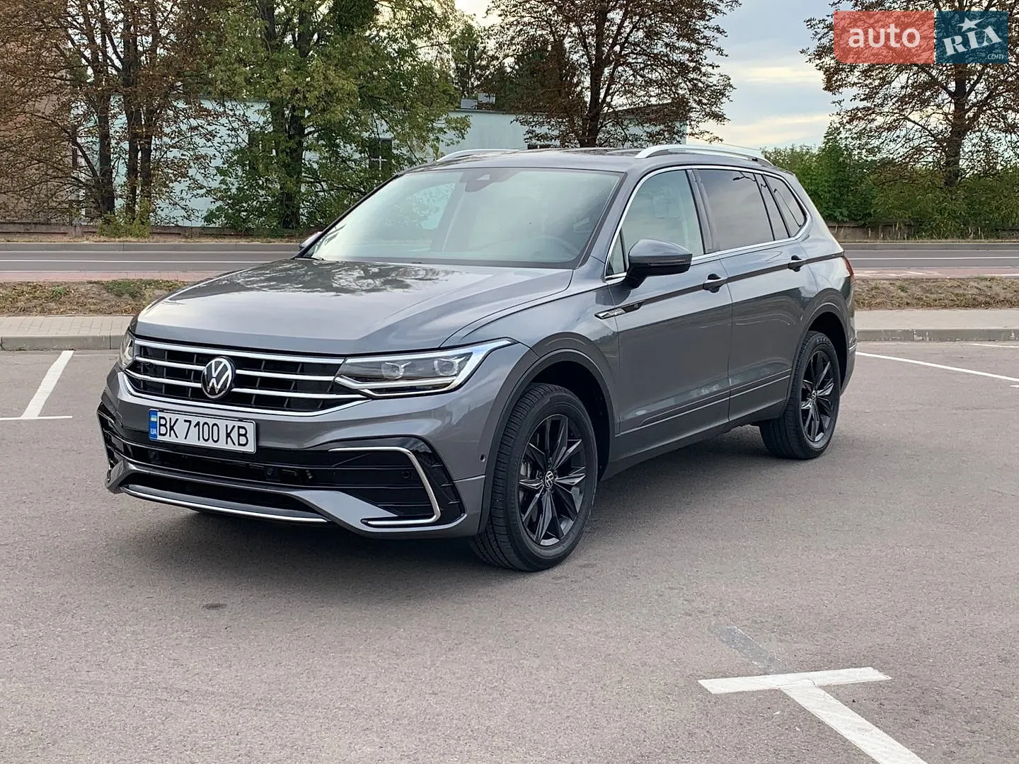 2023 Volkswagen Tiguan - фото 1