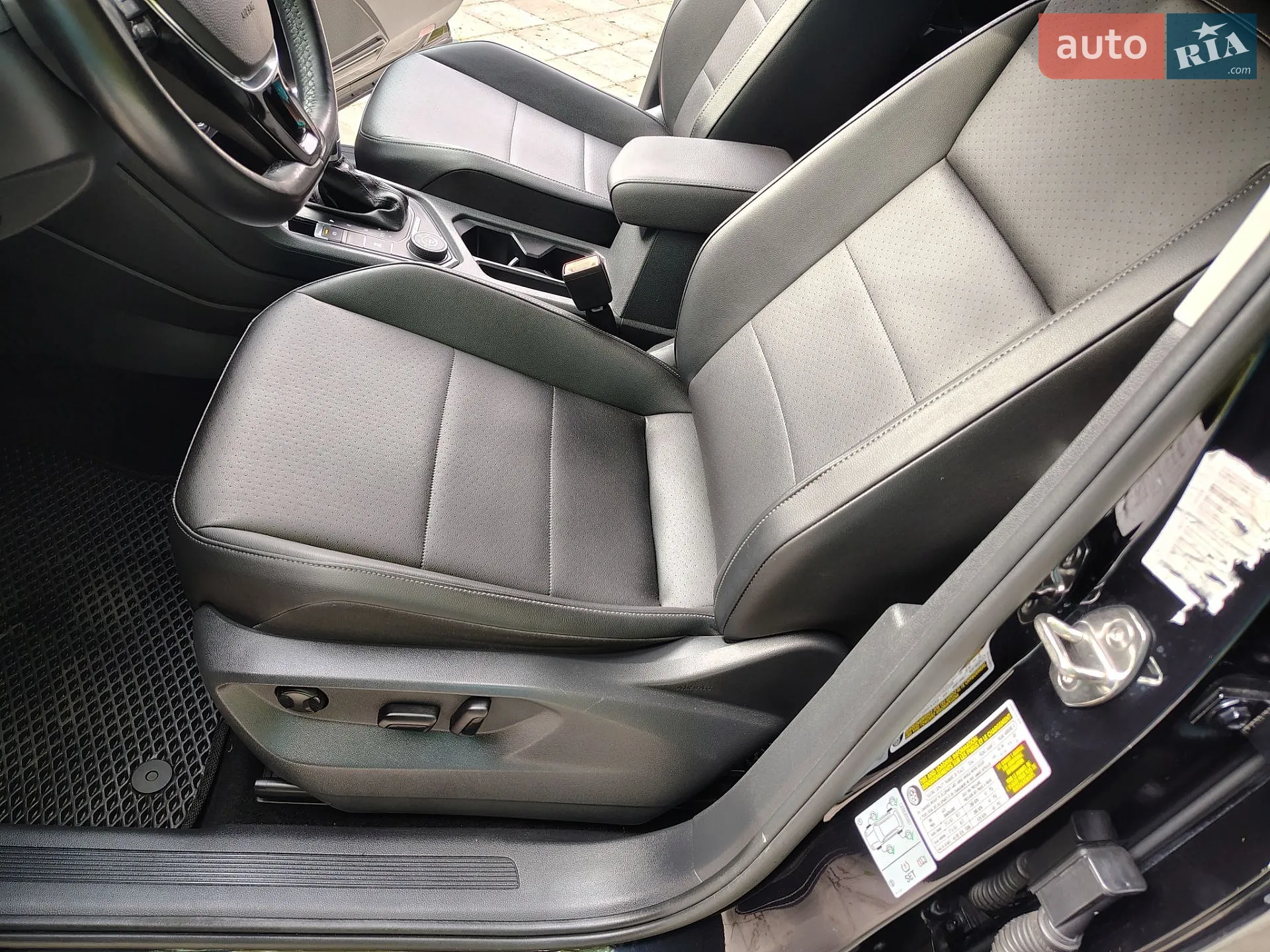 2018 Volkswagen Tiguan - мініатюра 19