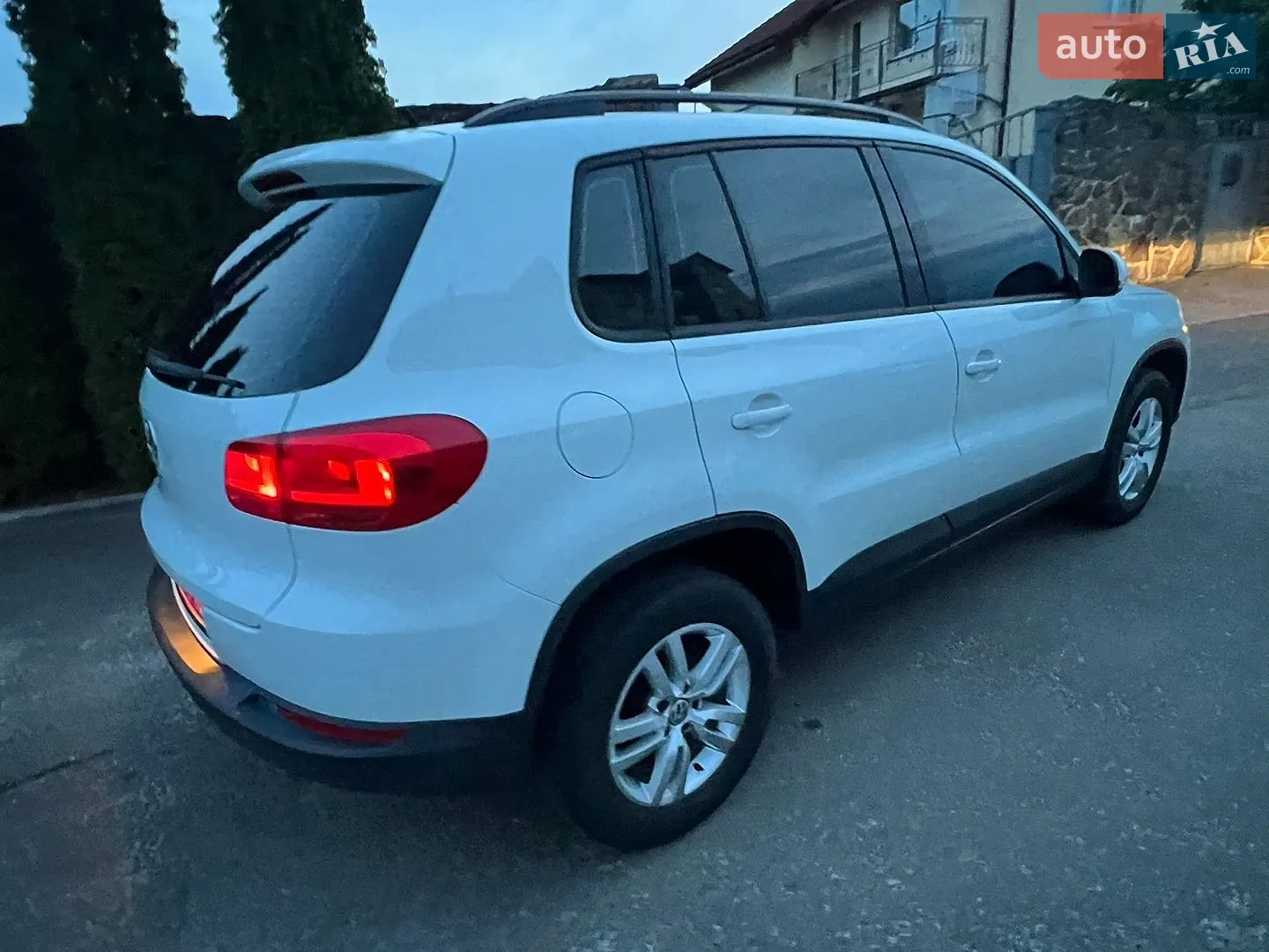 2016 Volkswagen Tiguan - мініатюра 22