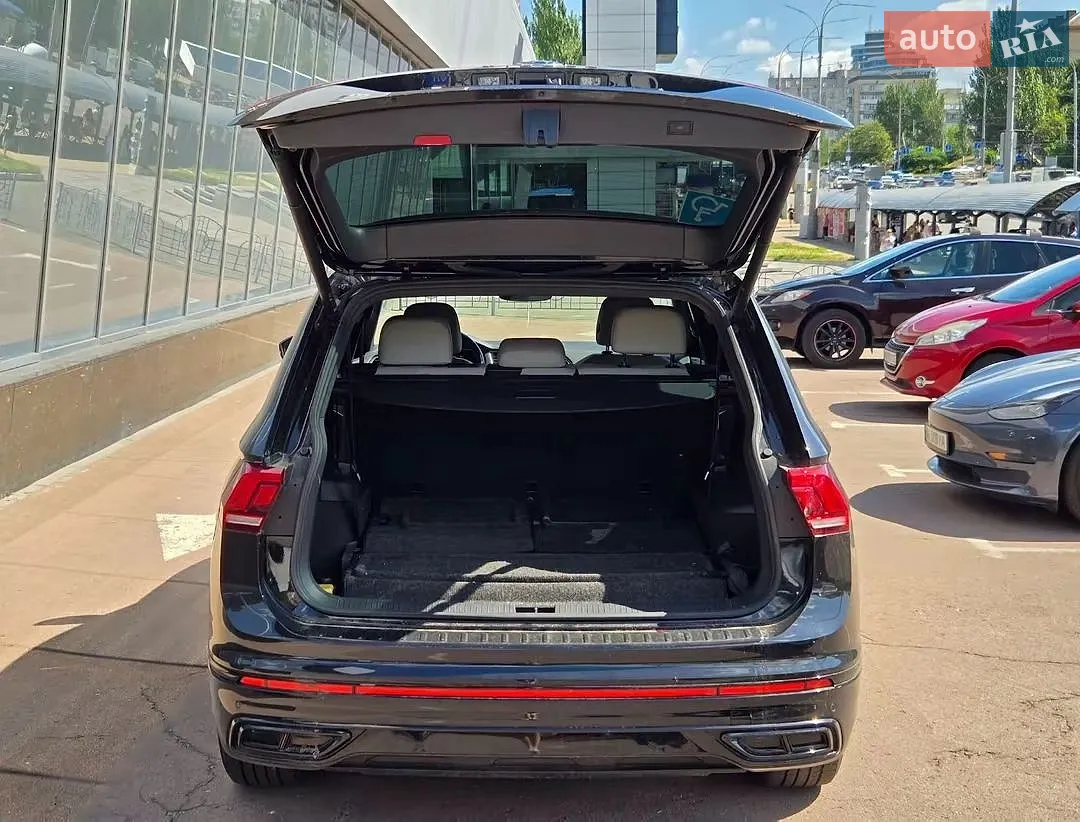 2022 Volkswagen Tiguan - мініатюра 16