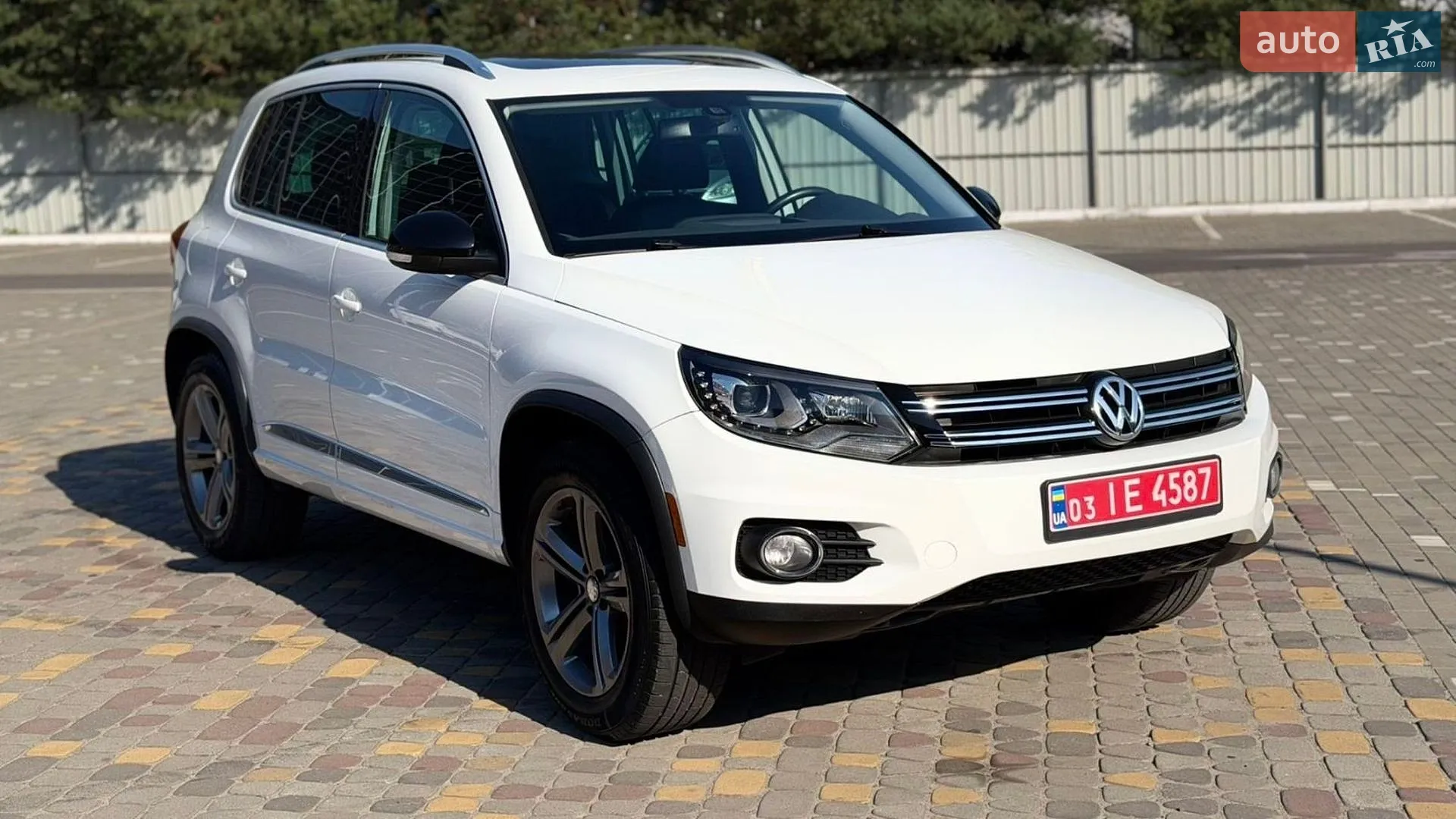 2017 Volkswagen Tiguan - фото 1