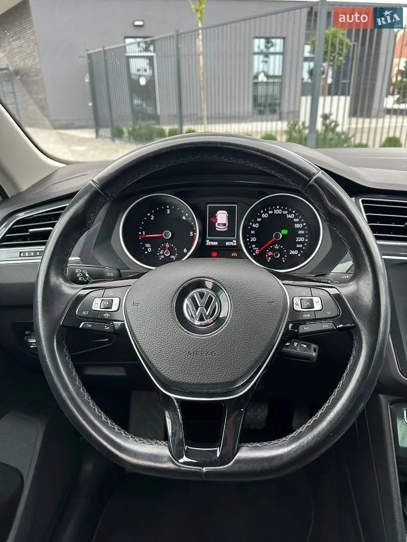 2020 Volkswagen Tiguan - мініатюра 12
