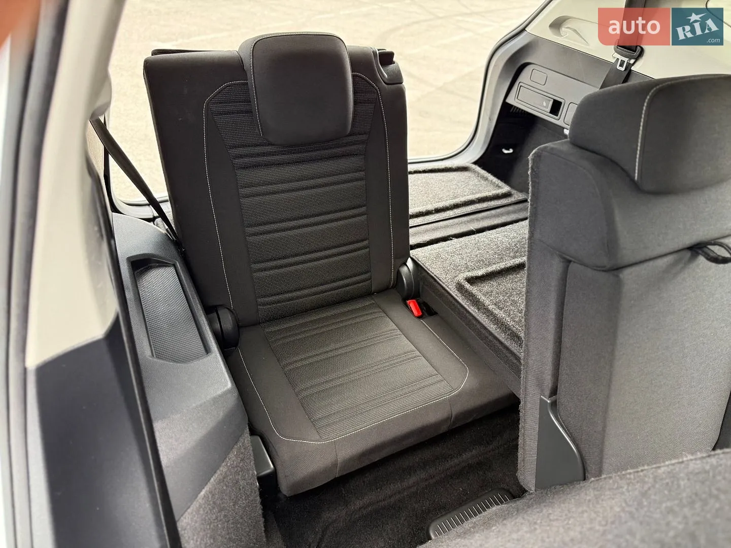 2022 Volkswagen Tiguan - мініатюра 13