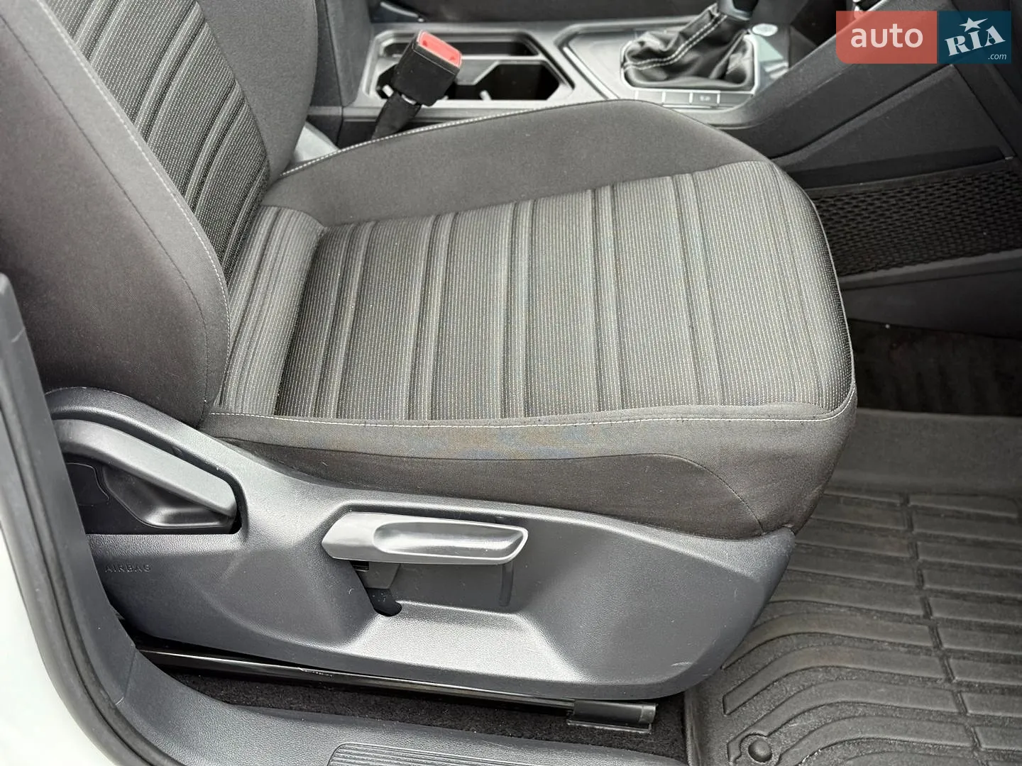 2022 Volkswagen Tiguan - мініатюра 16