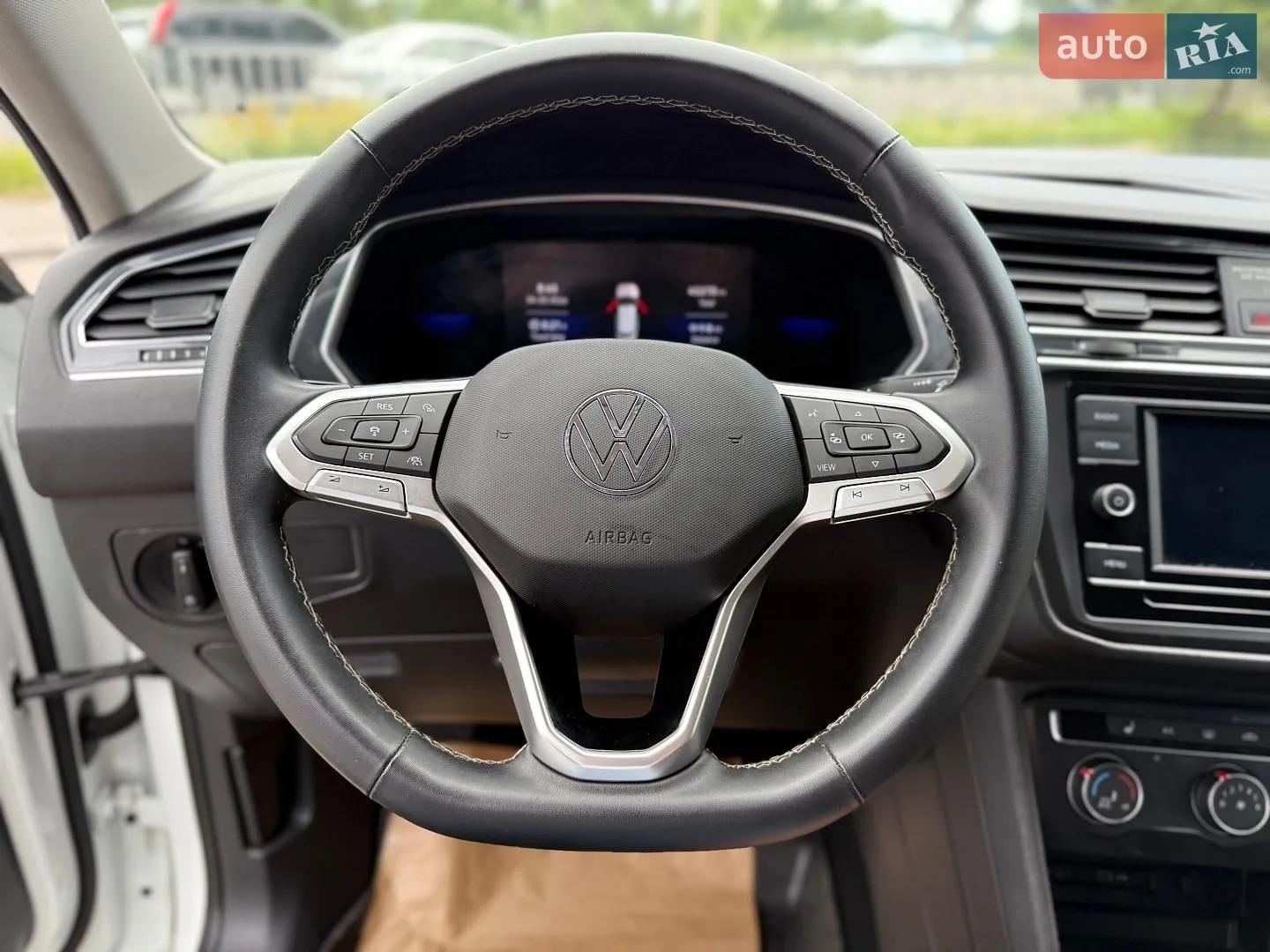 2022 Volkswagen Tiguan - мініатюра 22