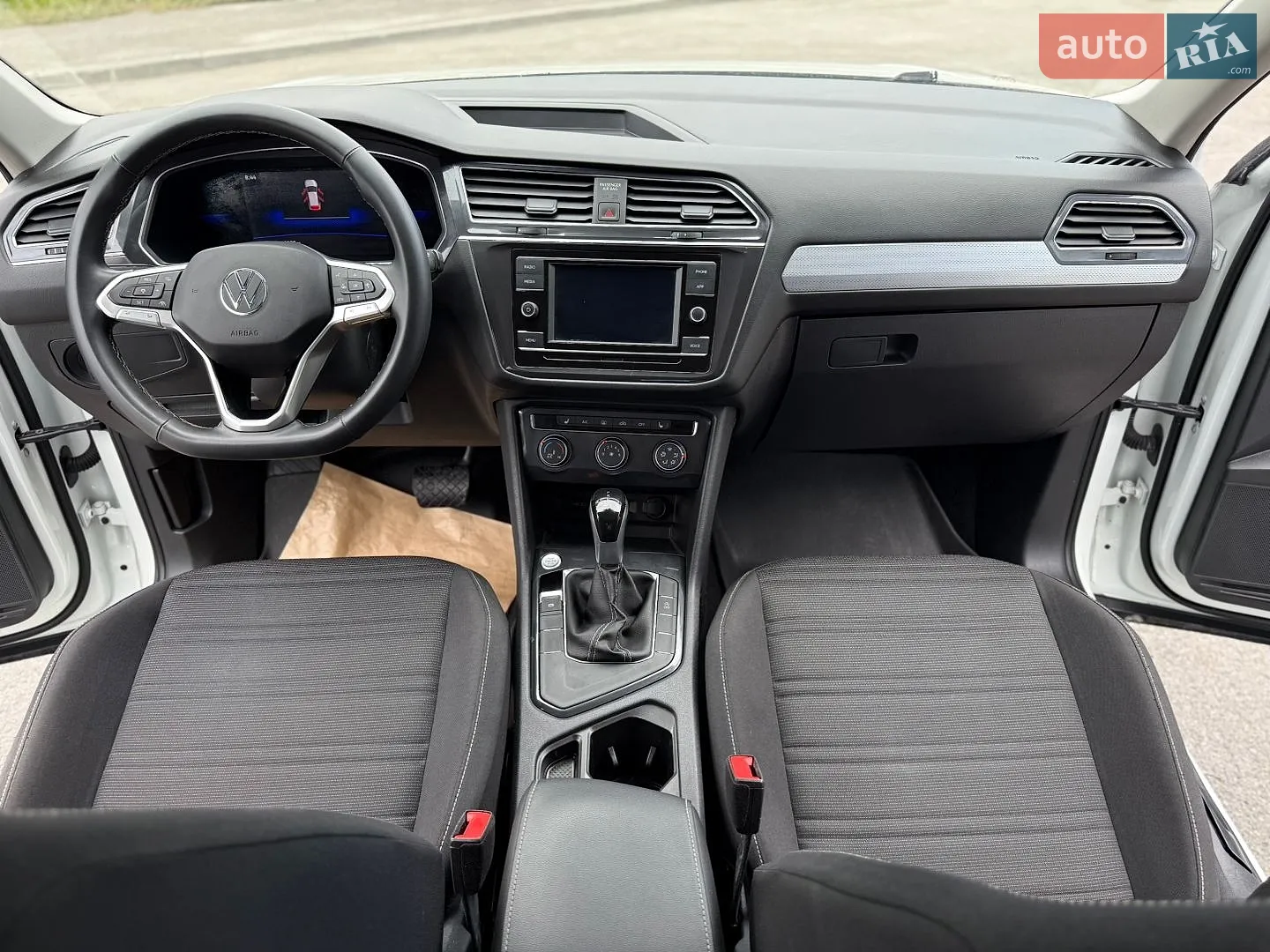 2022 Volkswagen Tiguan - мініатюра 17