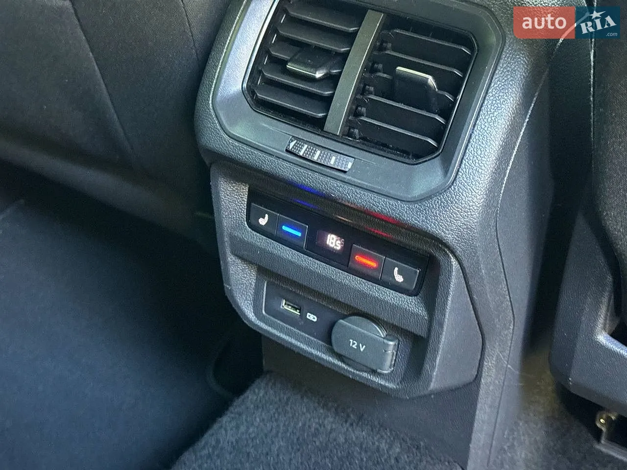 2018 Volkswagen Tiguan - мініатюра 31